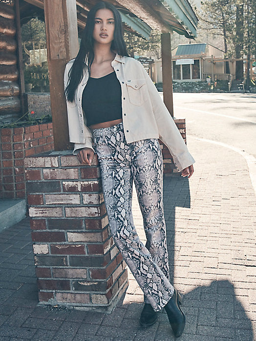 Final Sale ✨Wrangler Silverbelly Cropped Cordy Snap Up