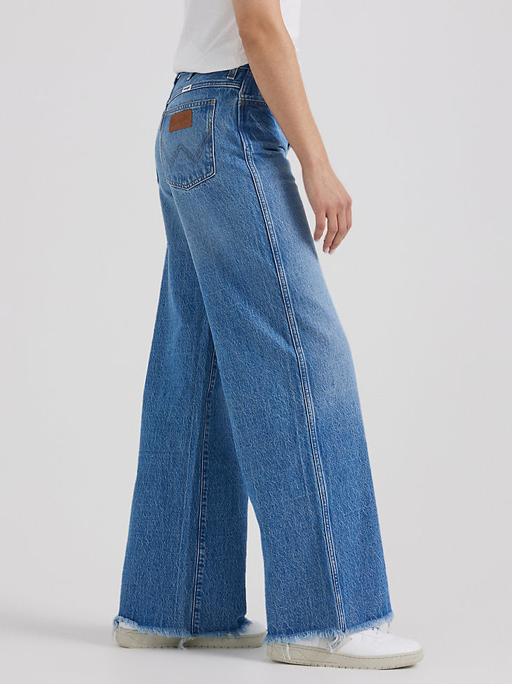 Sale ✨ Wrangler Unbound Frayed Wide Leg Women's Jeans
