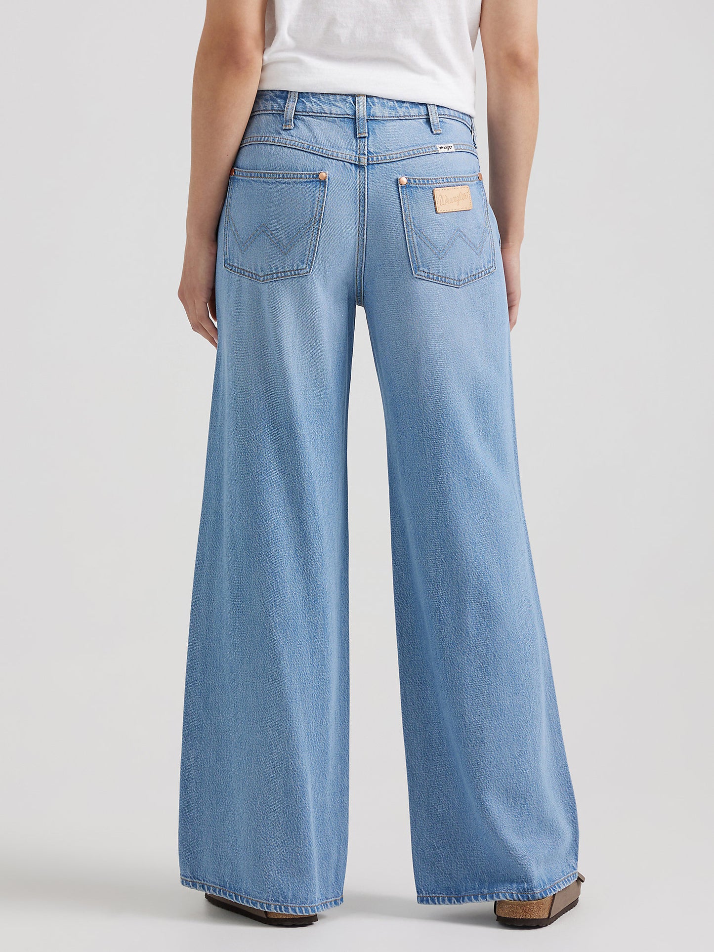 Sale ✨ Wrangler Unbound Sky Wide Leg Women's Jeans