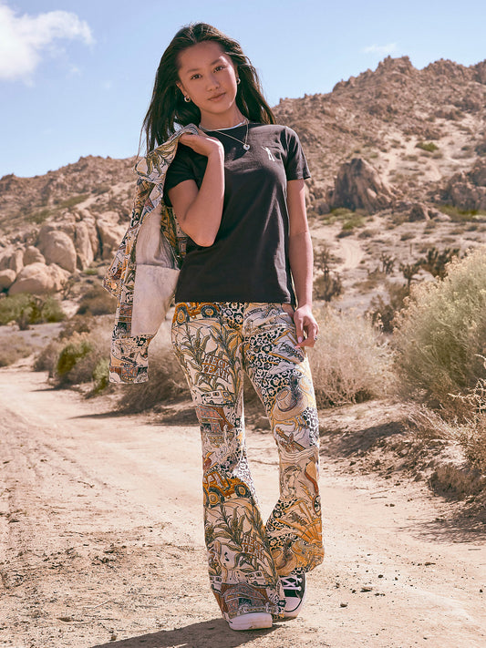 Sale ✨Wrangler X Lainey Wilson Life Girls Bell