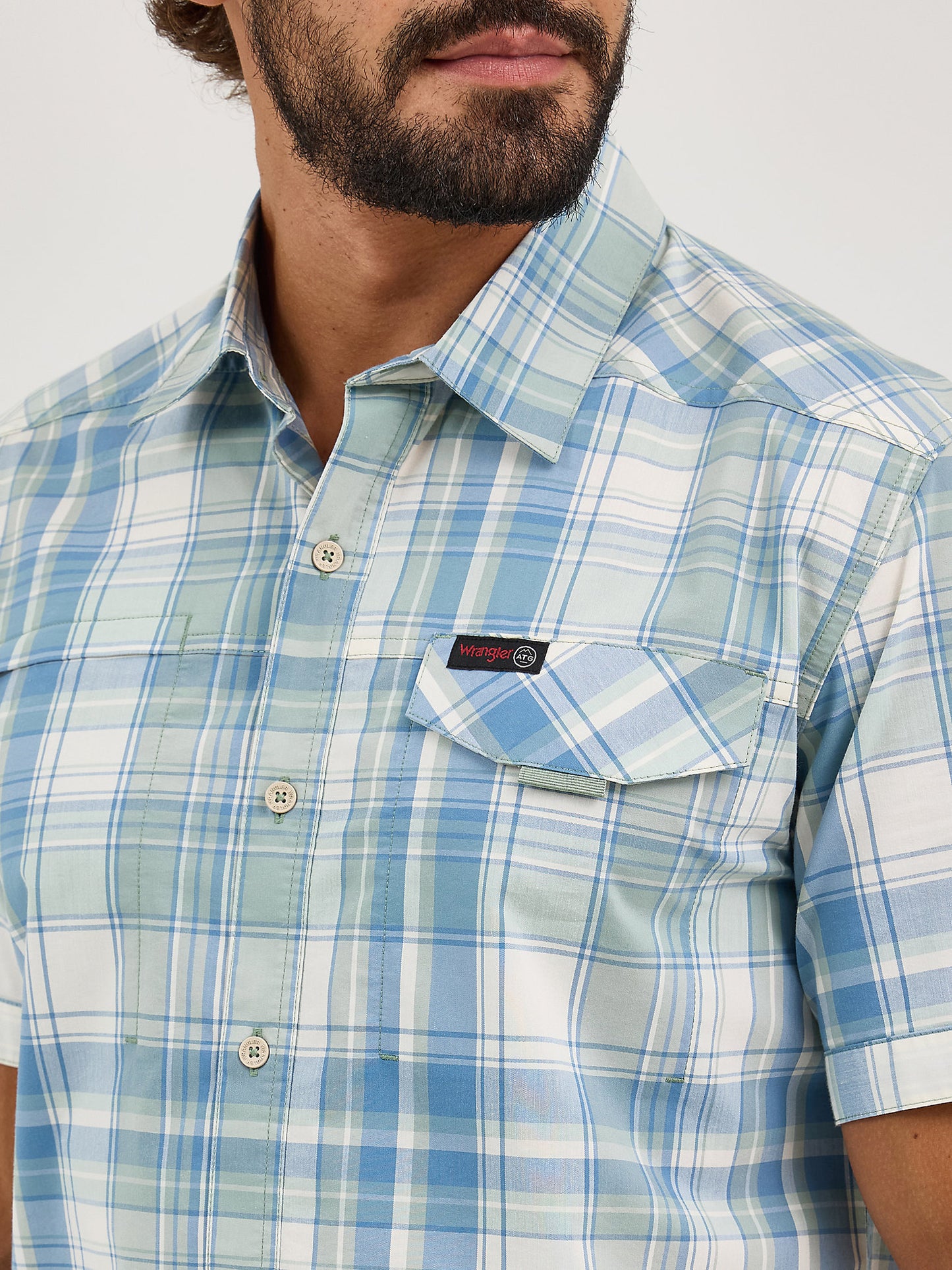 Wrangler ATG Men's Cedar Zip Pocket Plaid Shirt