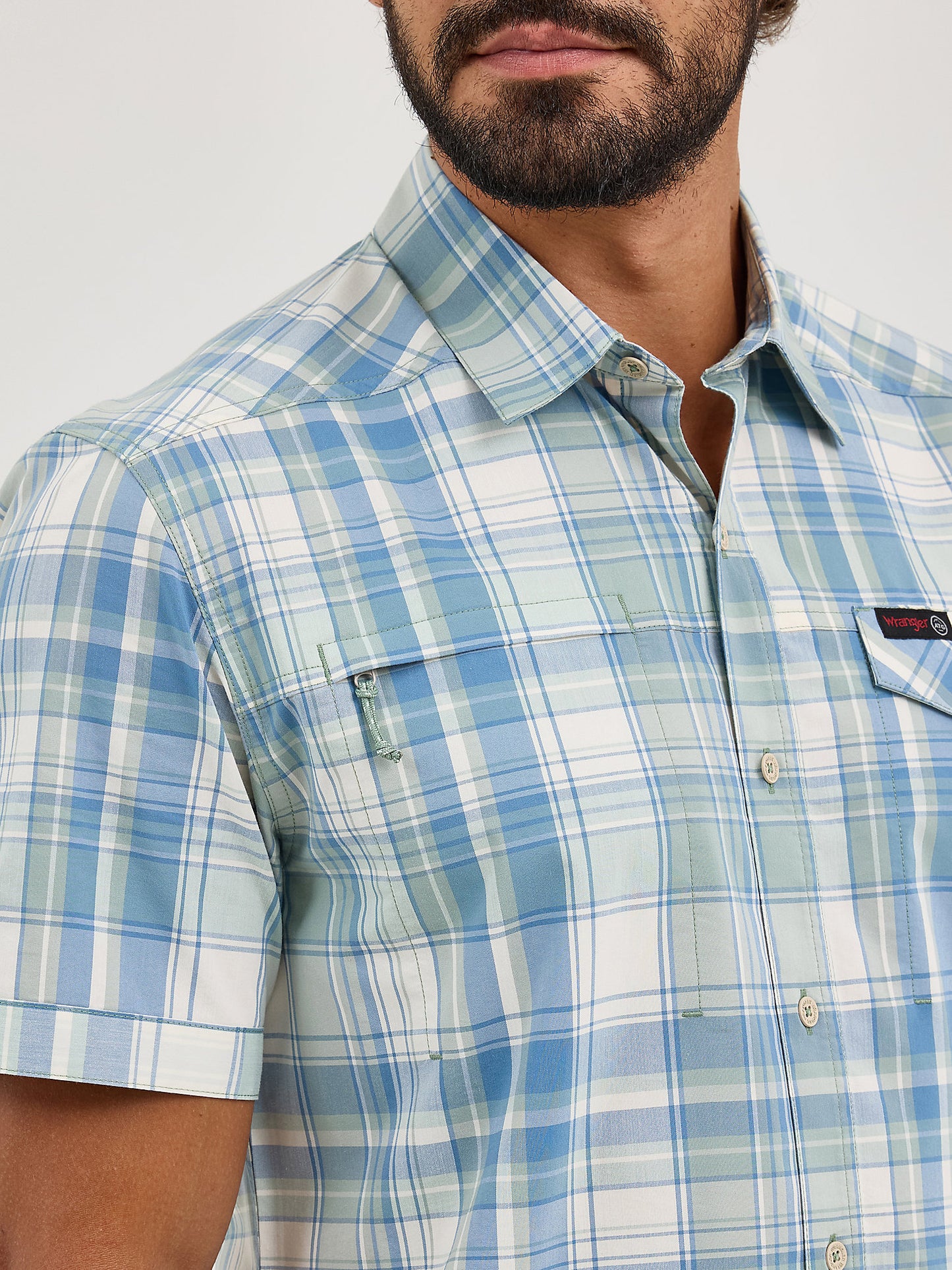 Wrangler ATG Men's Cedar Zip Pocket Plaid Shirt
