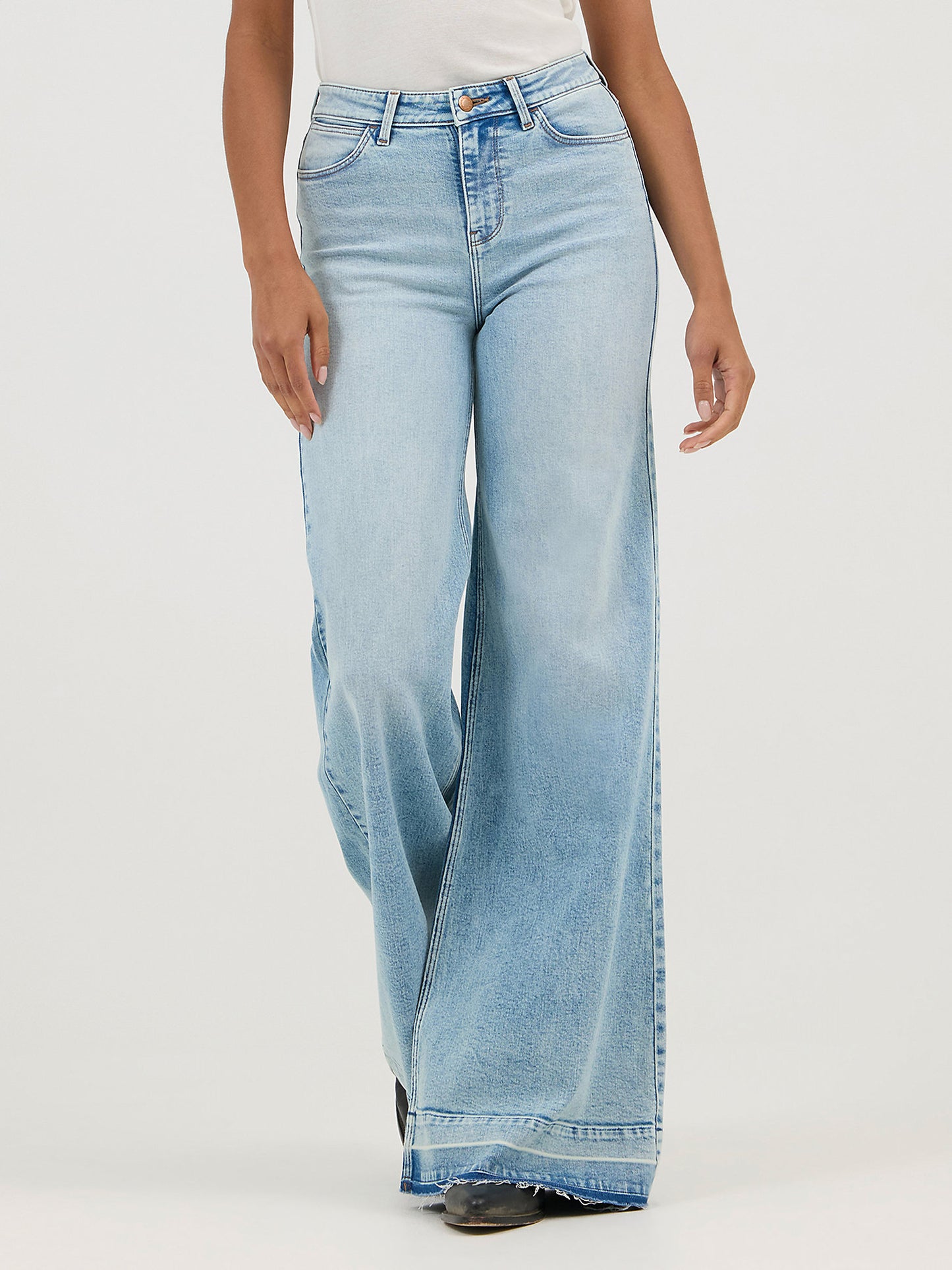 Wrangler Punchy Frayed Wide Leg Jeans