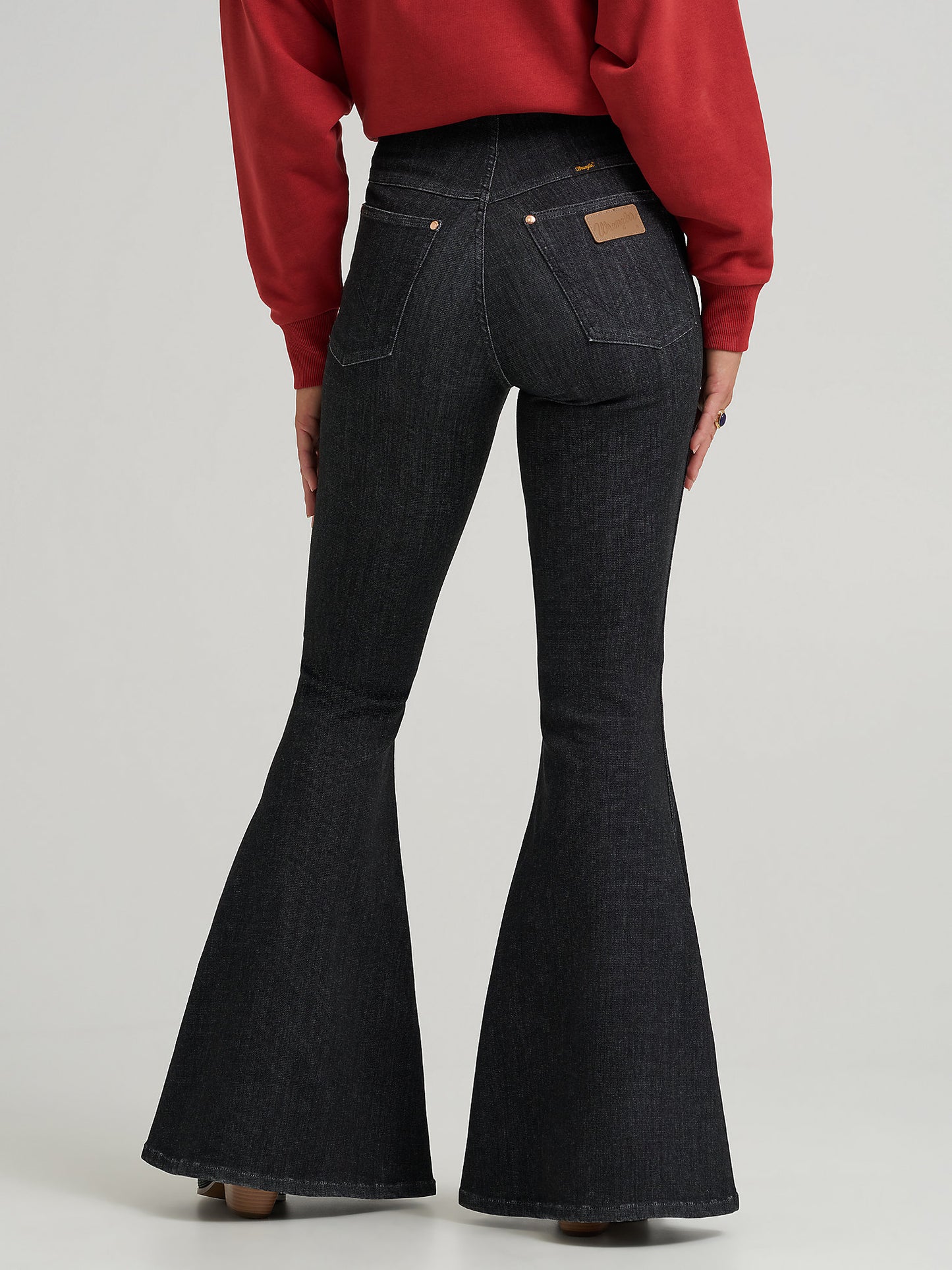 Wrangler Lainey Wilson Pull On Bell Black