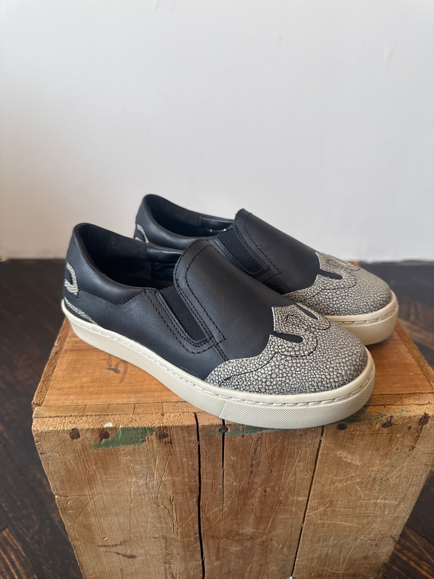 Kaitlyn Tennis Leather Shoes