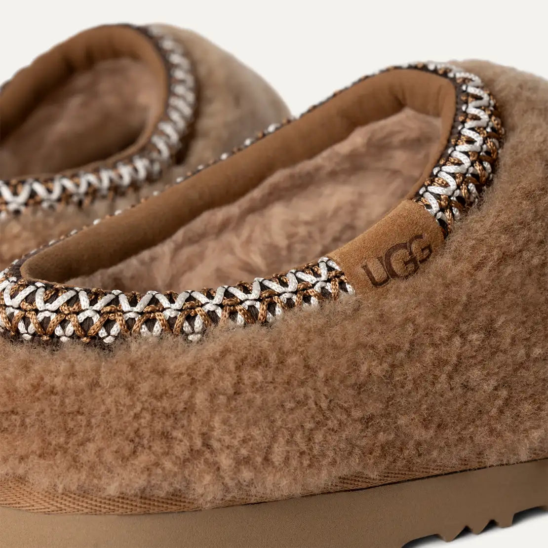 UGG™ Tasman Maxi Curly Chestnut Women's