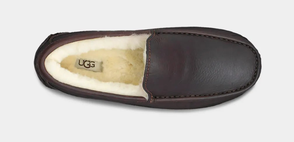 UGG™ Ascot Leather Slipper Dark Spice