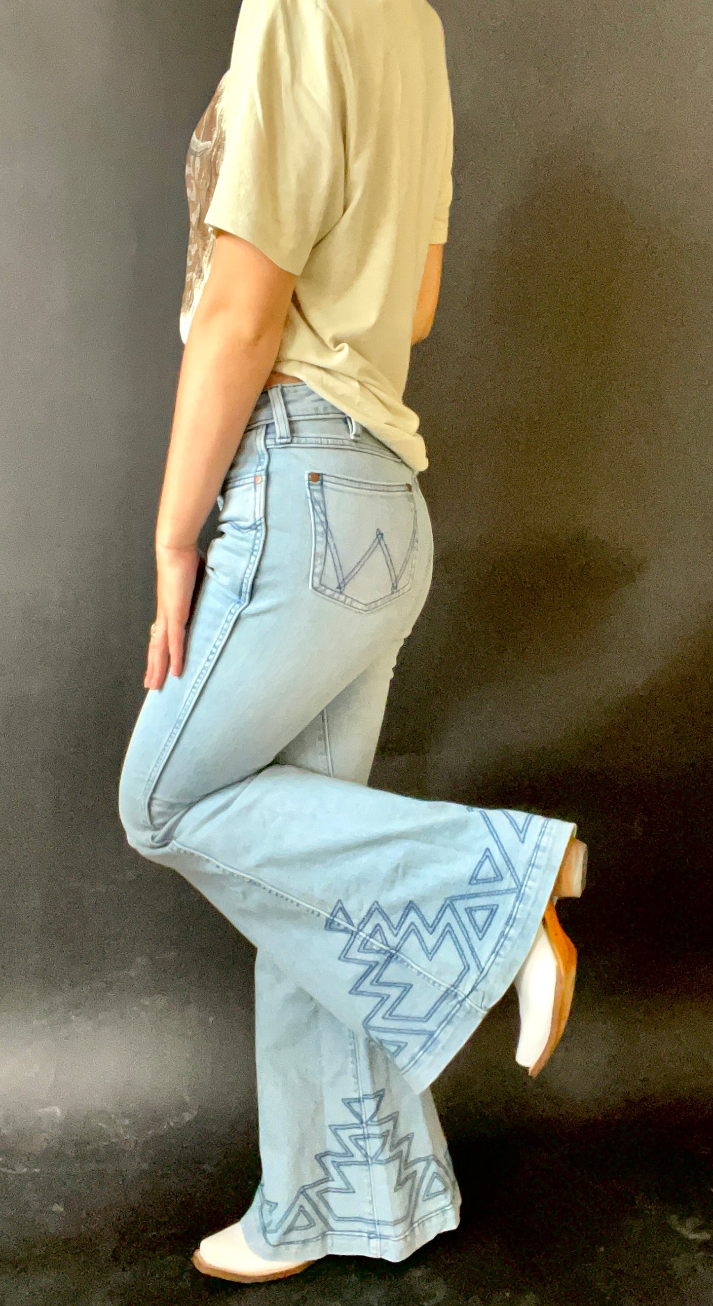Wrangler Wild West Bell