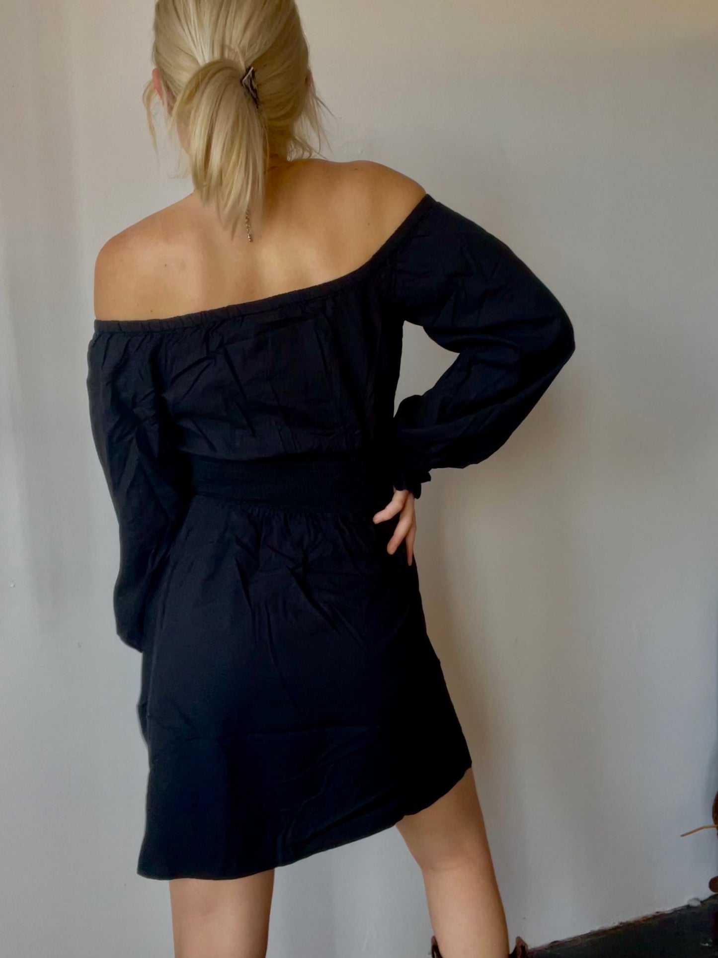 Regina Black Dress