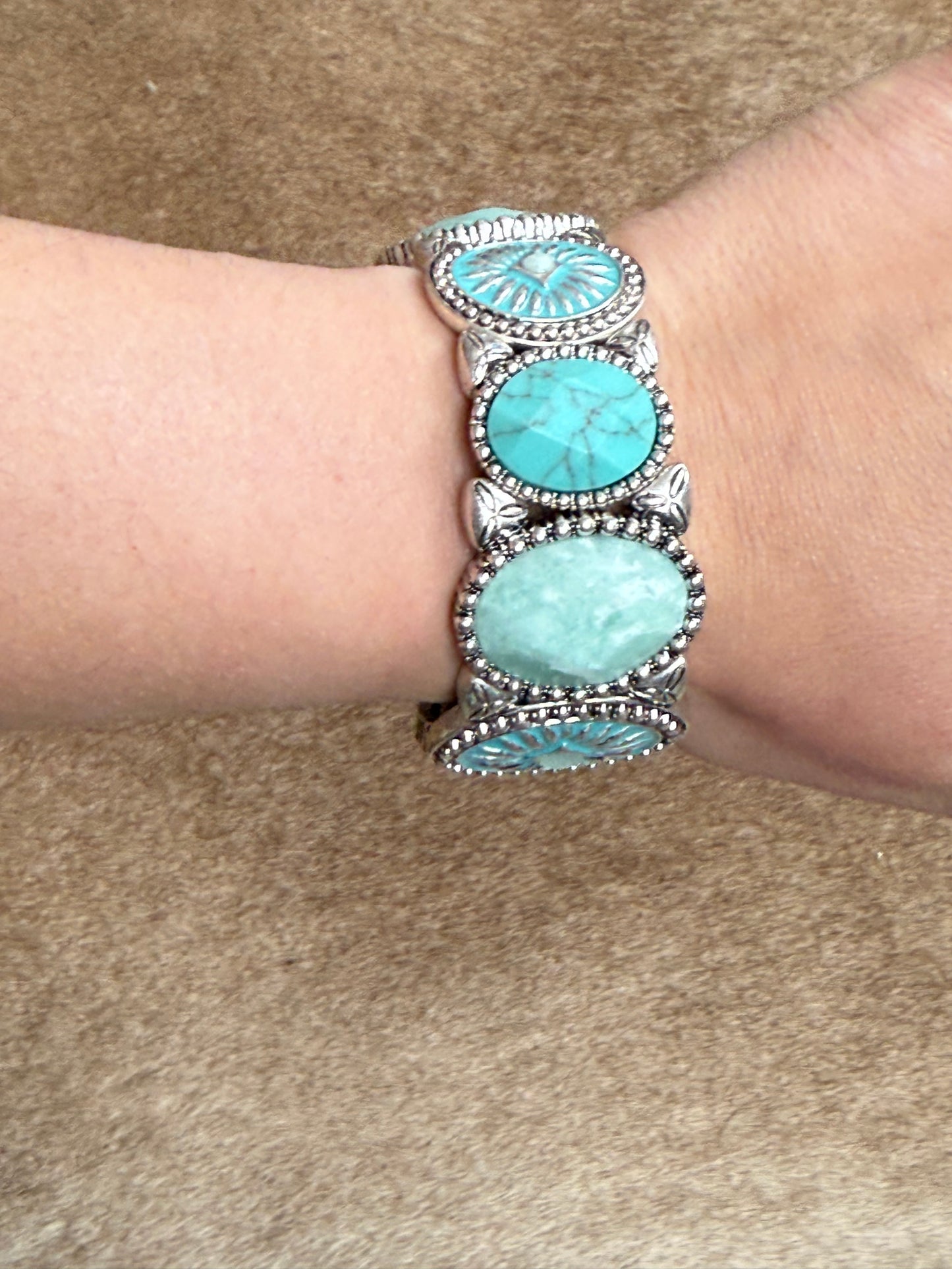 Lainey Wilson Turquoise Stone Bracelet