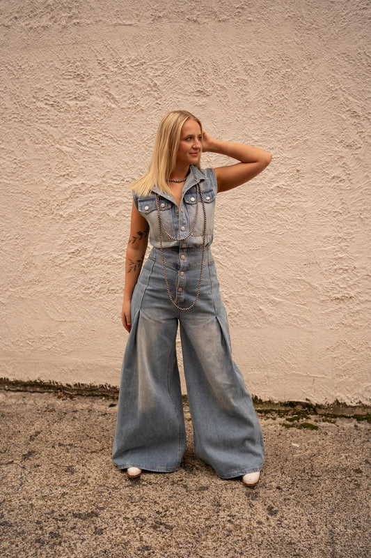 Punchy Wide Leg Sleeveless Jumpsuit