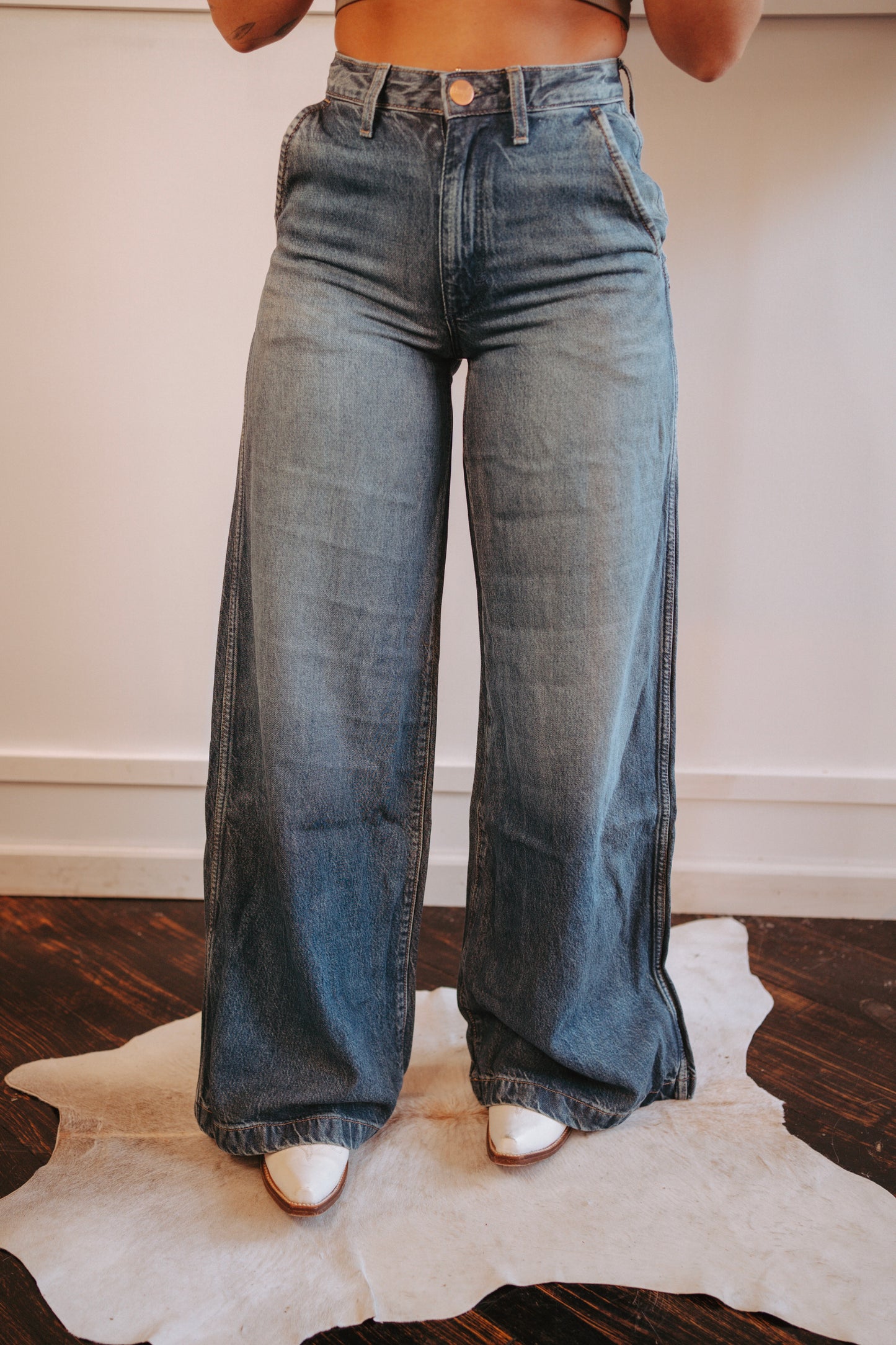 Sale ✨Wrangler Punchy Satin Bareback Wide Leg Trouser