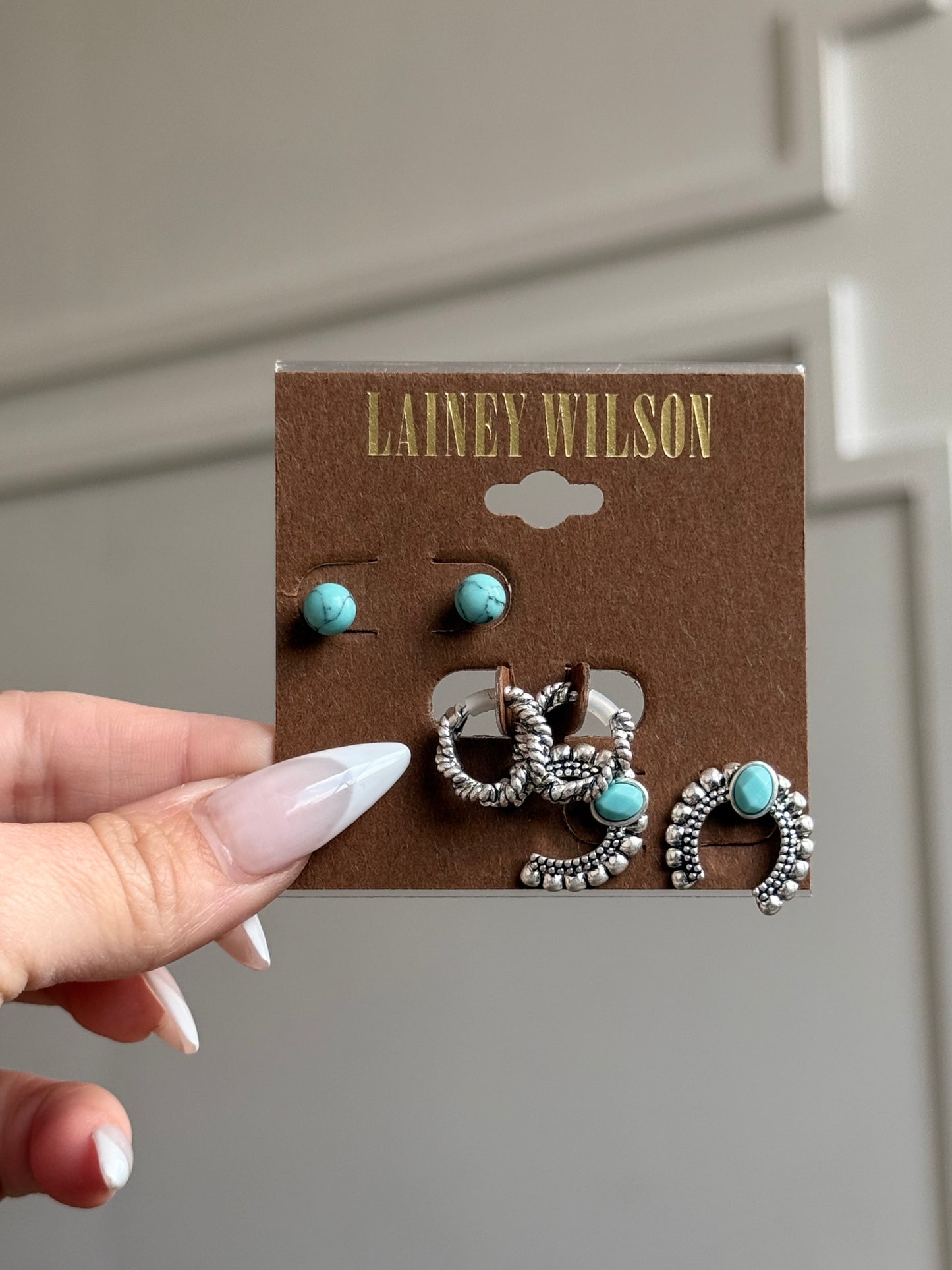 Lainey Wilson 3 Pack Horseshoe Earring Set