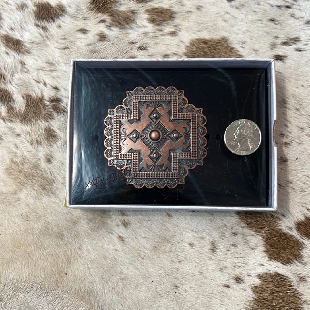 Scalloped Cross Belt Buckle