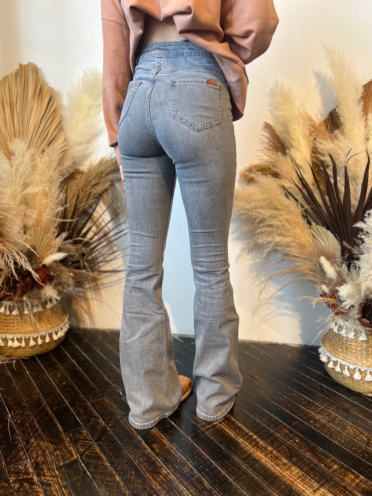 Final Sale ✨ Ashe High Rise Flare