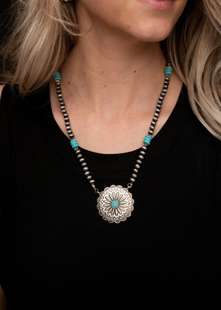 Raelynn Flower Necklace