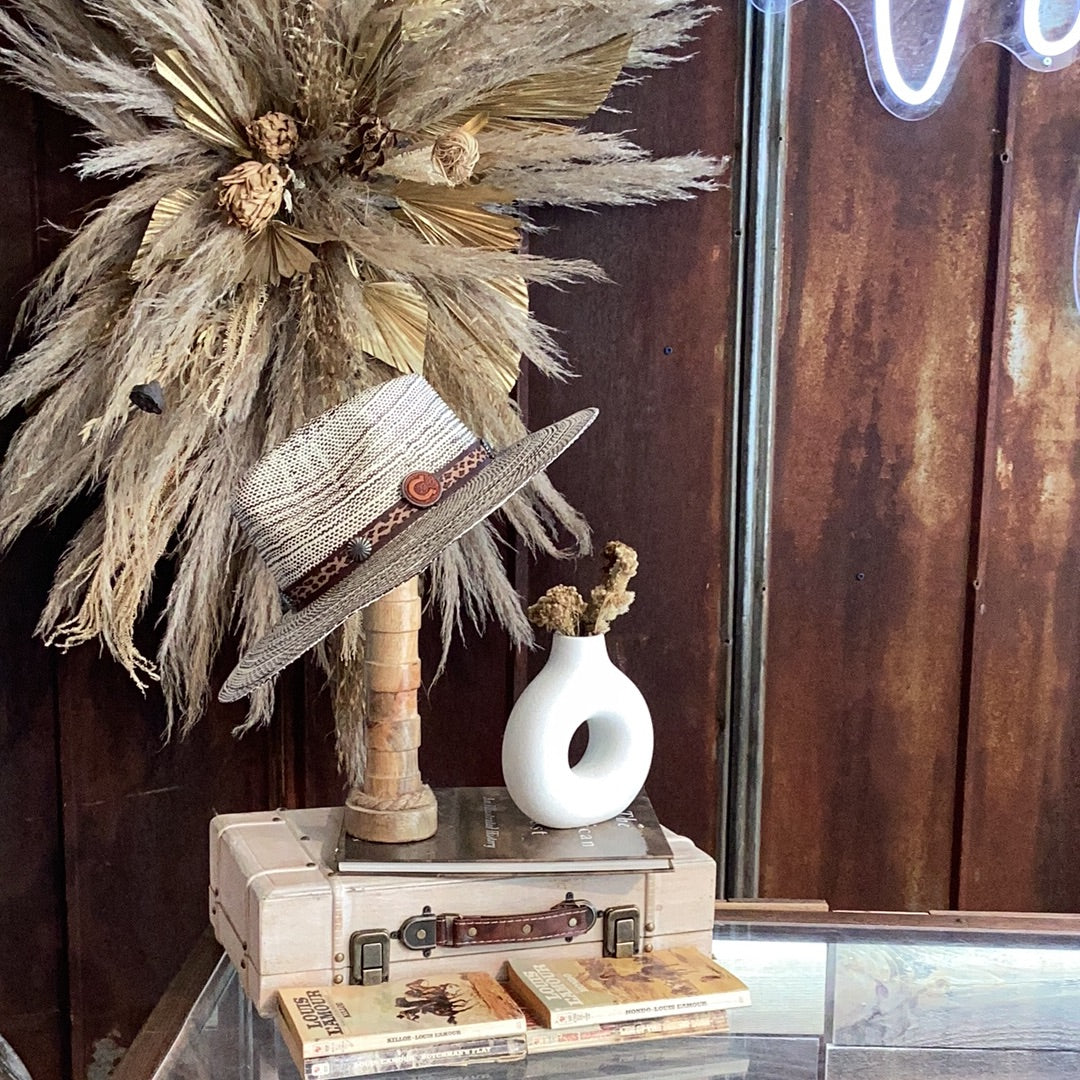 Charlie 1 Horse Prowlin Round Straw Hat