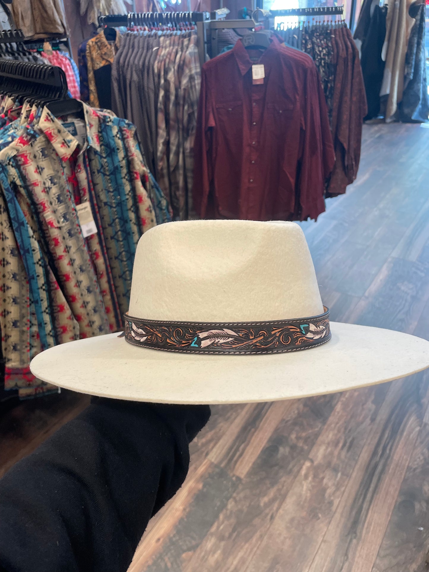Tooled dark leather/white feather hat band