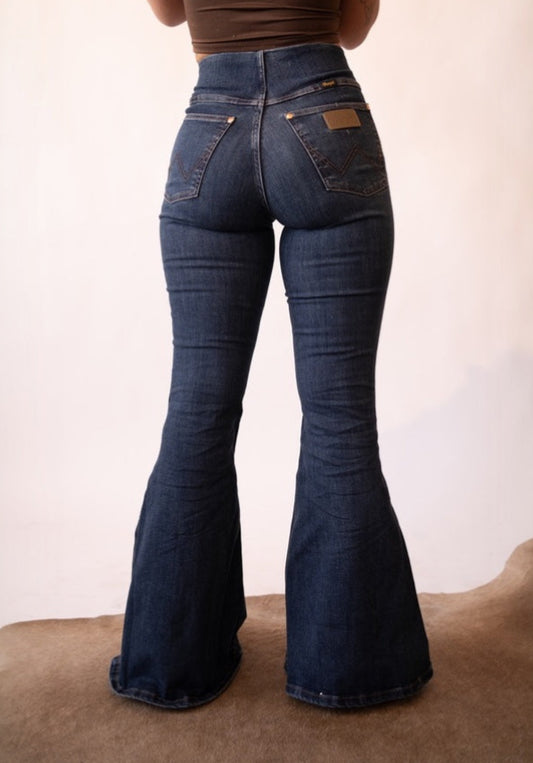 Wrangler Lainey Wilson Pull On Bell Bottoms