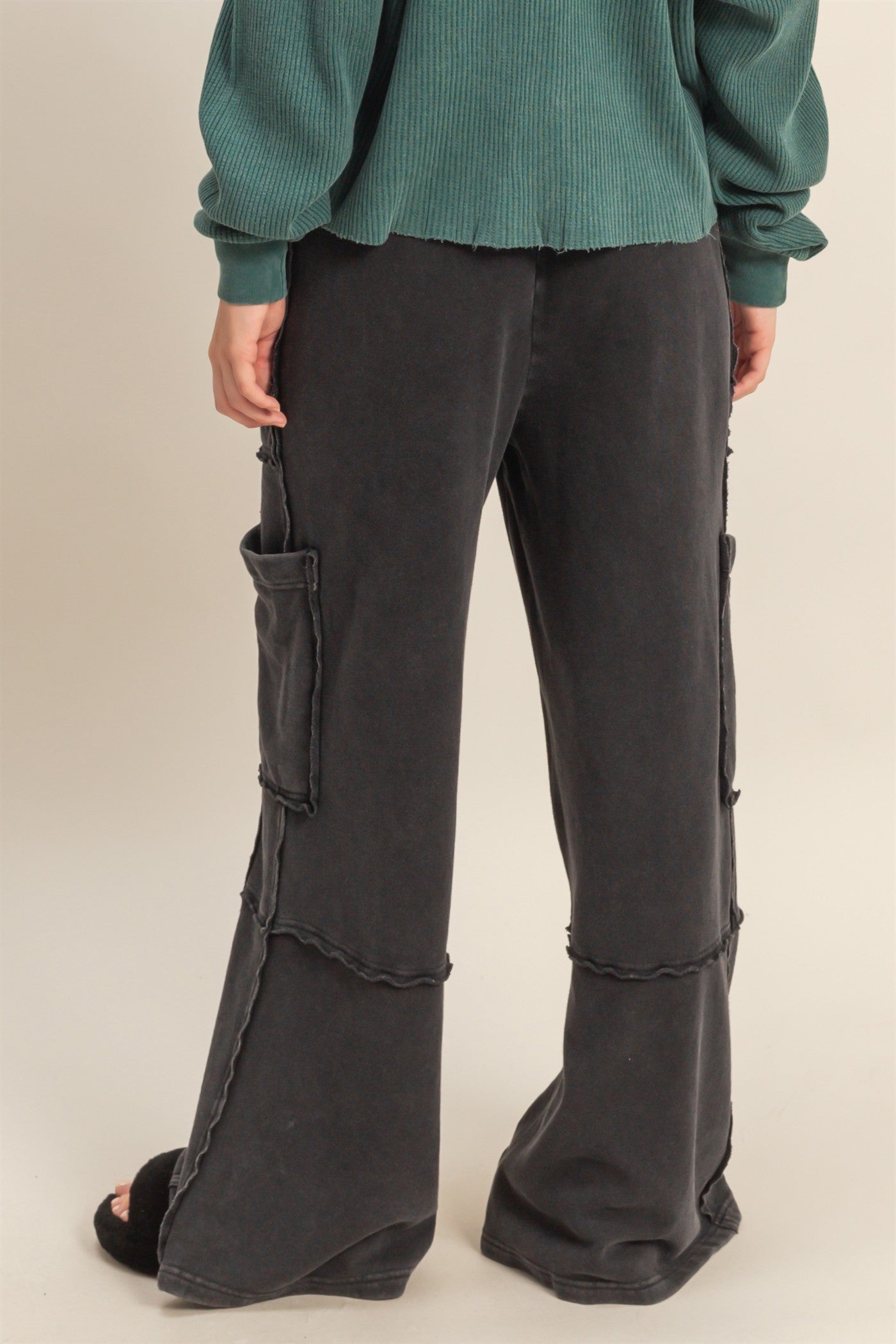Lucy Oversized Cargo Sweatpants Black