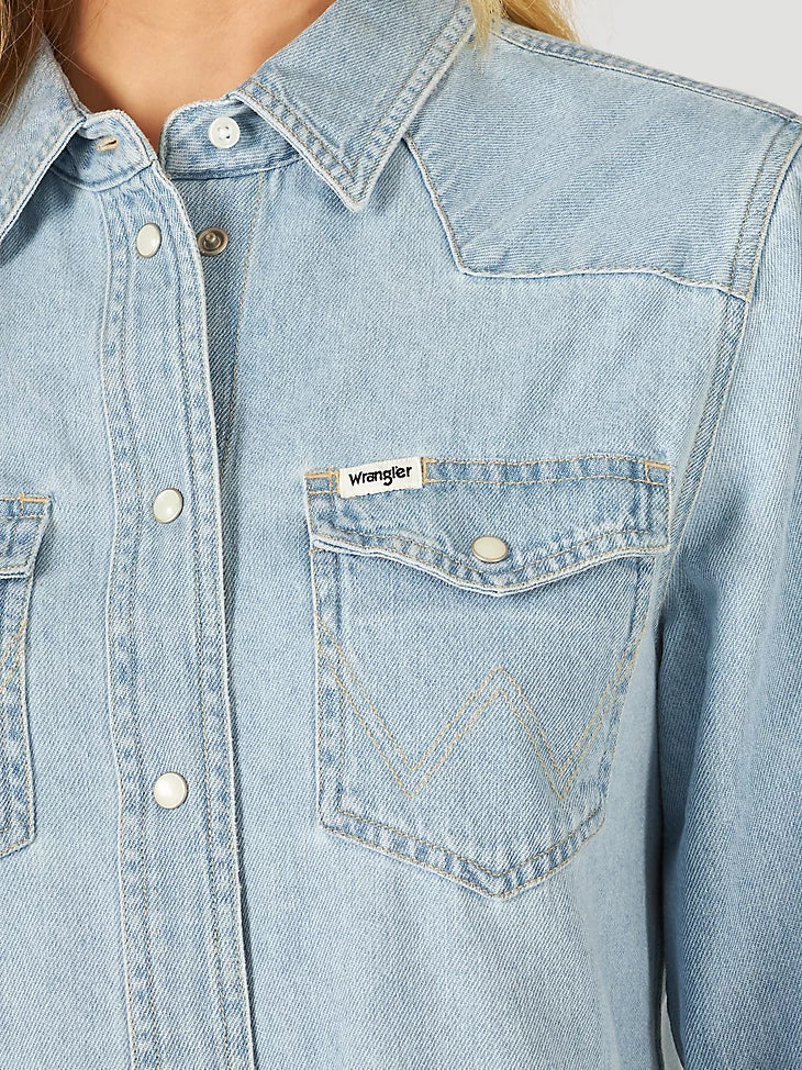 Final Sale ✨ Wrangler Dusty Denim Snap Women’s Shirt