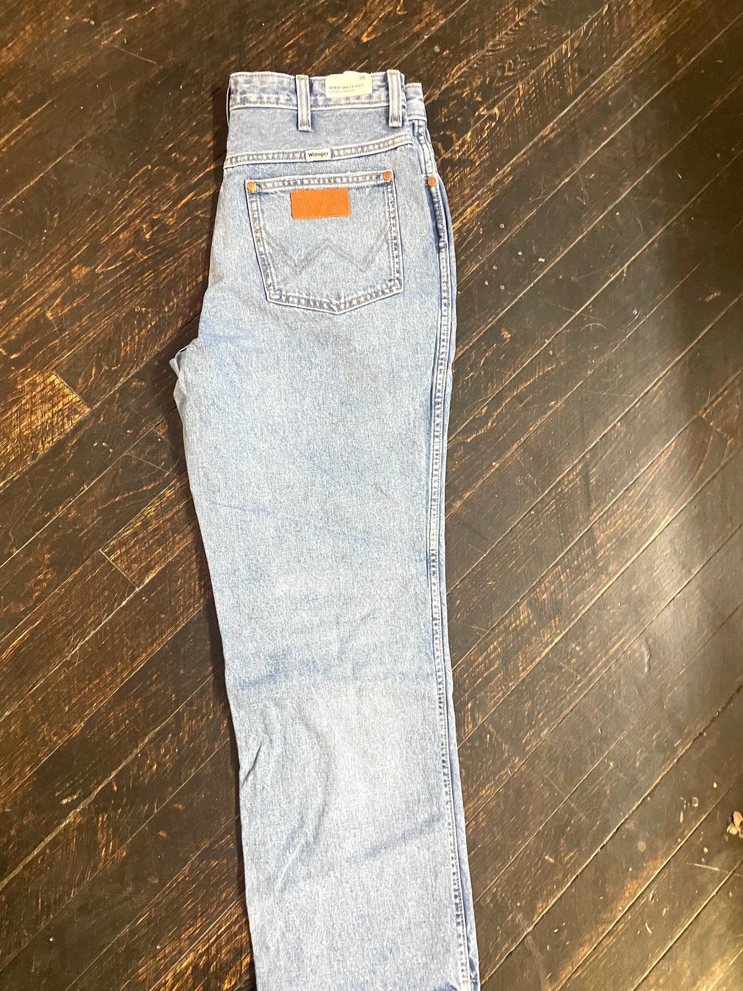 Sale ✨ Wrangler Juniper Midwash