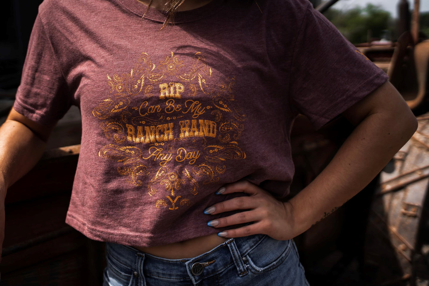Wrangler X Yellowstone Women's Burgundy Heather Crop Tee