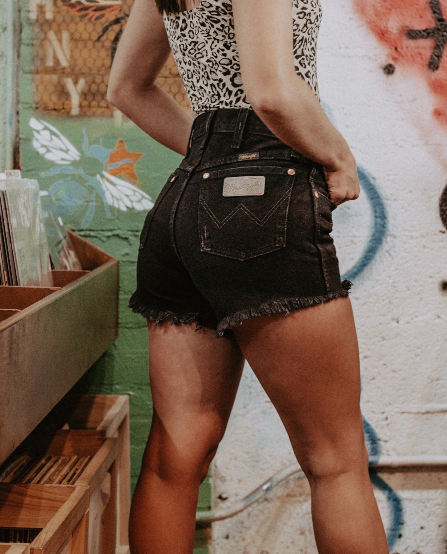 Wrangler pin up shorts black Clearance