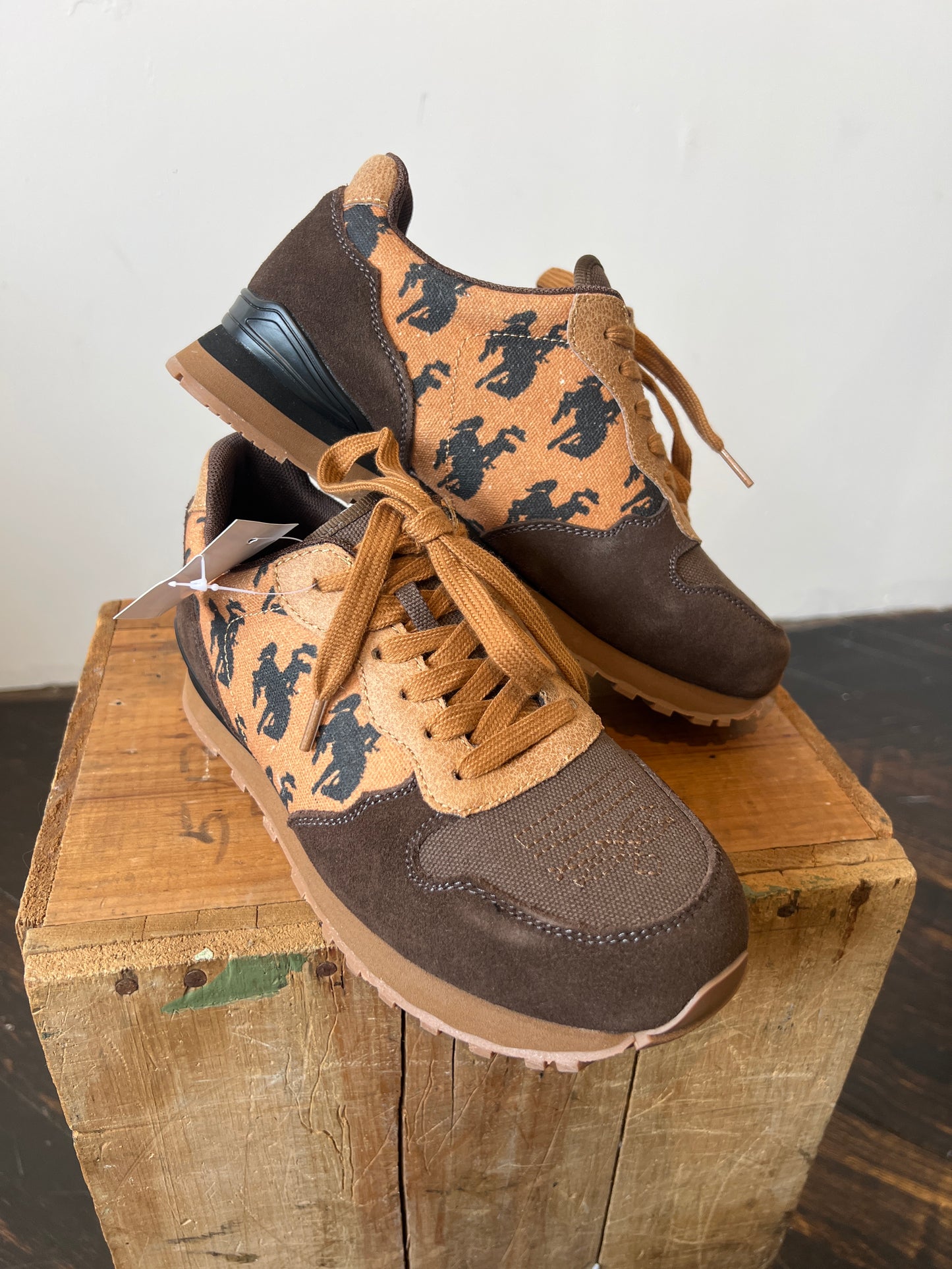 Bronc Rider tennis shoe