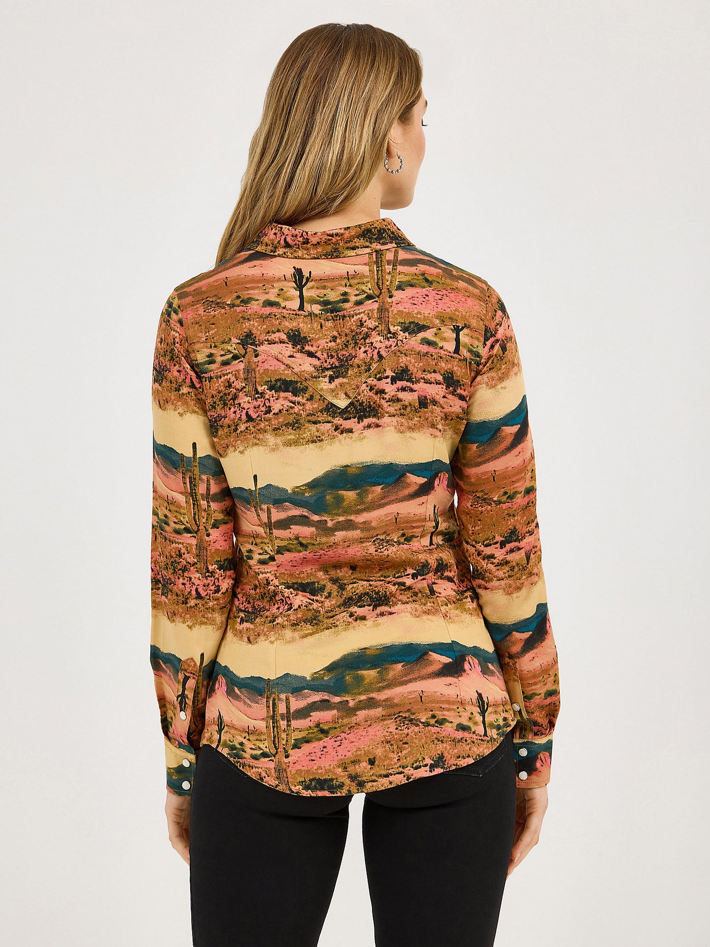 Wrangler Desert Sands Snap Up
