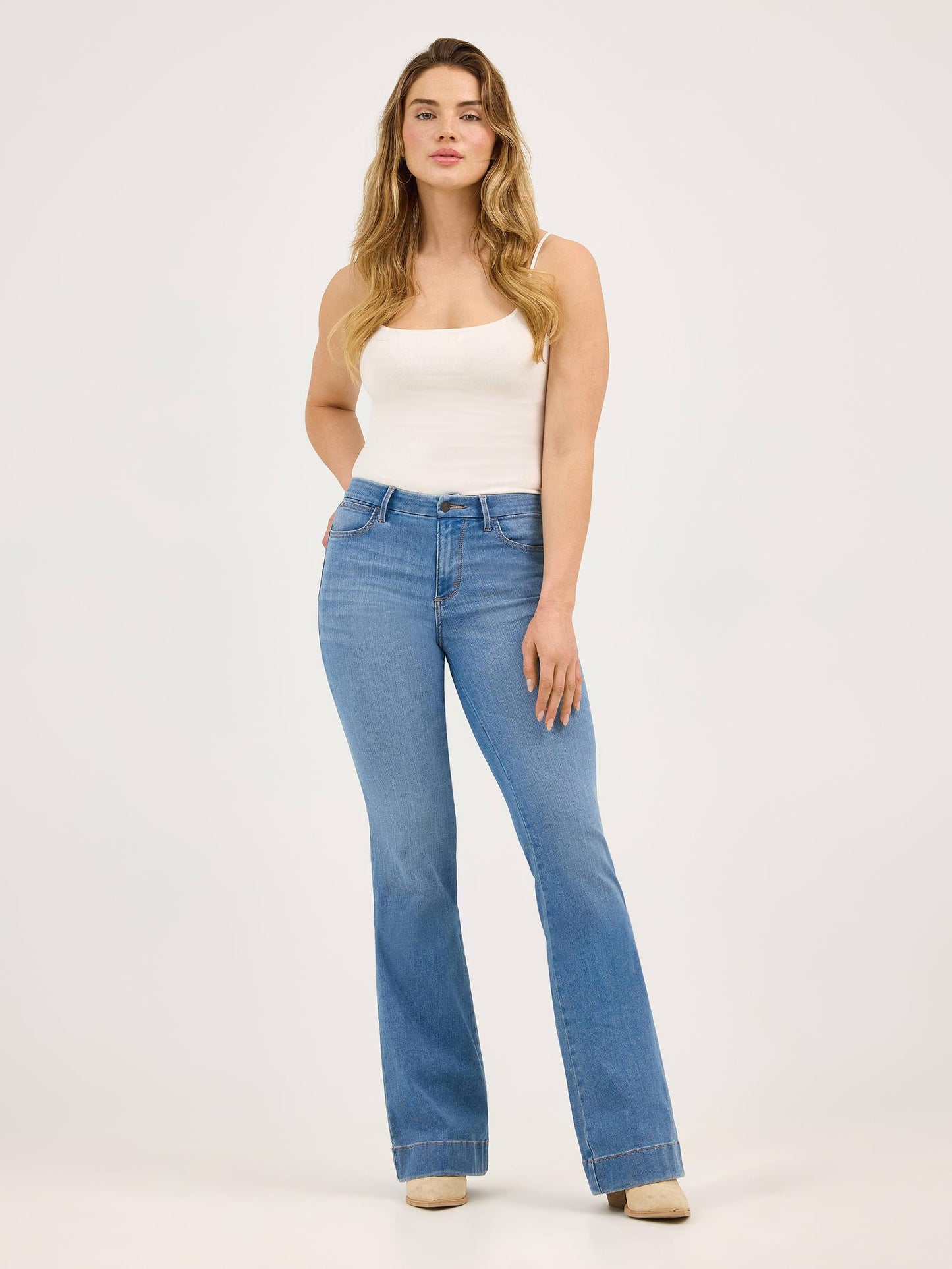 Wrangler Bespoke Beth Light Trouser