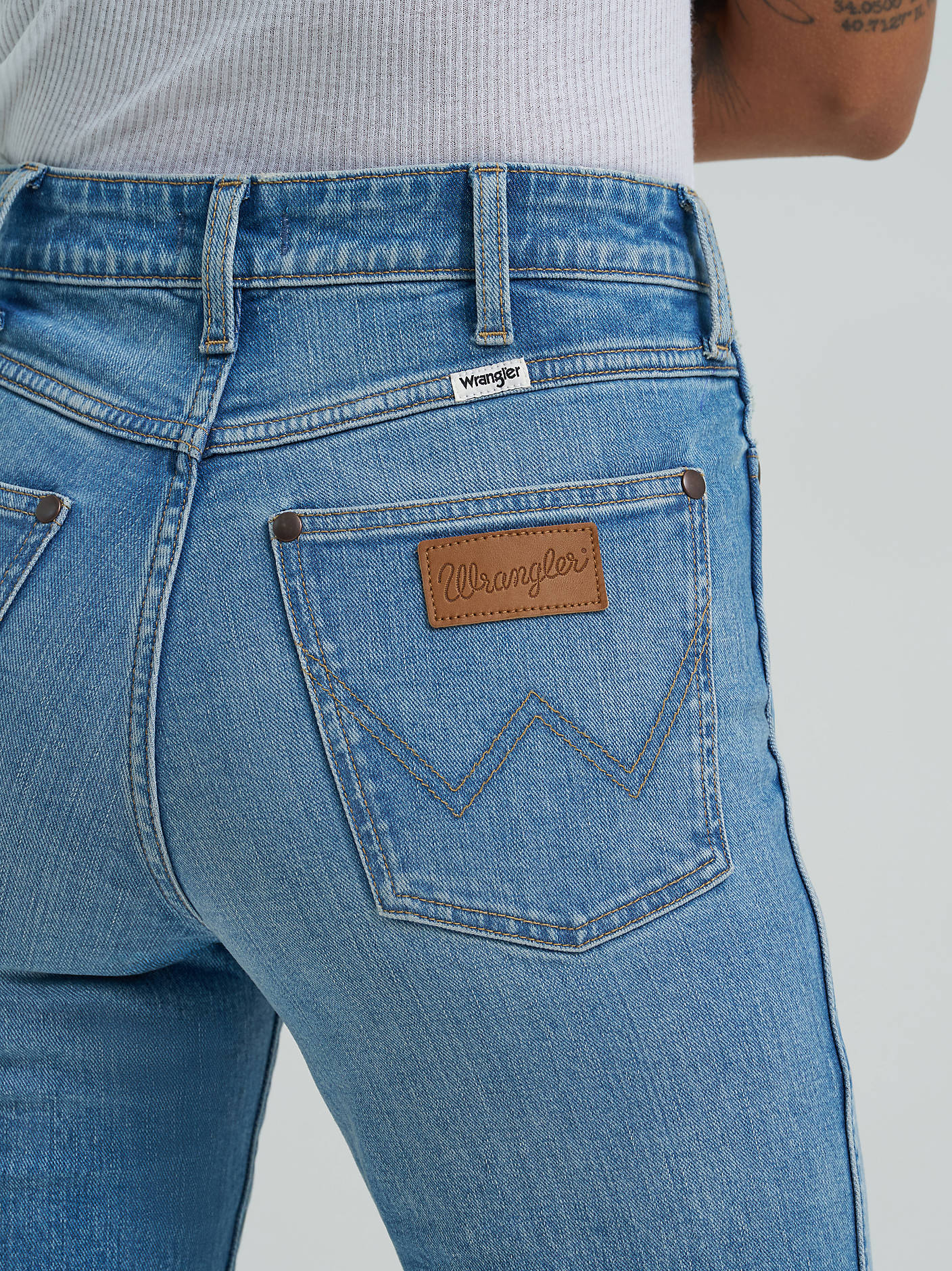 Wrangler Dusty Light Bootcut Jeans