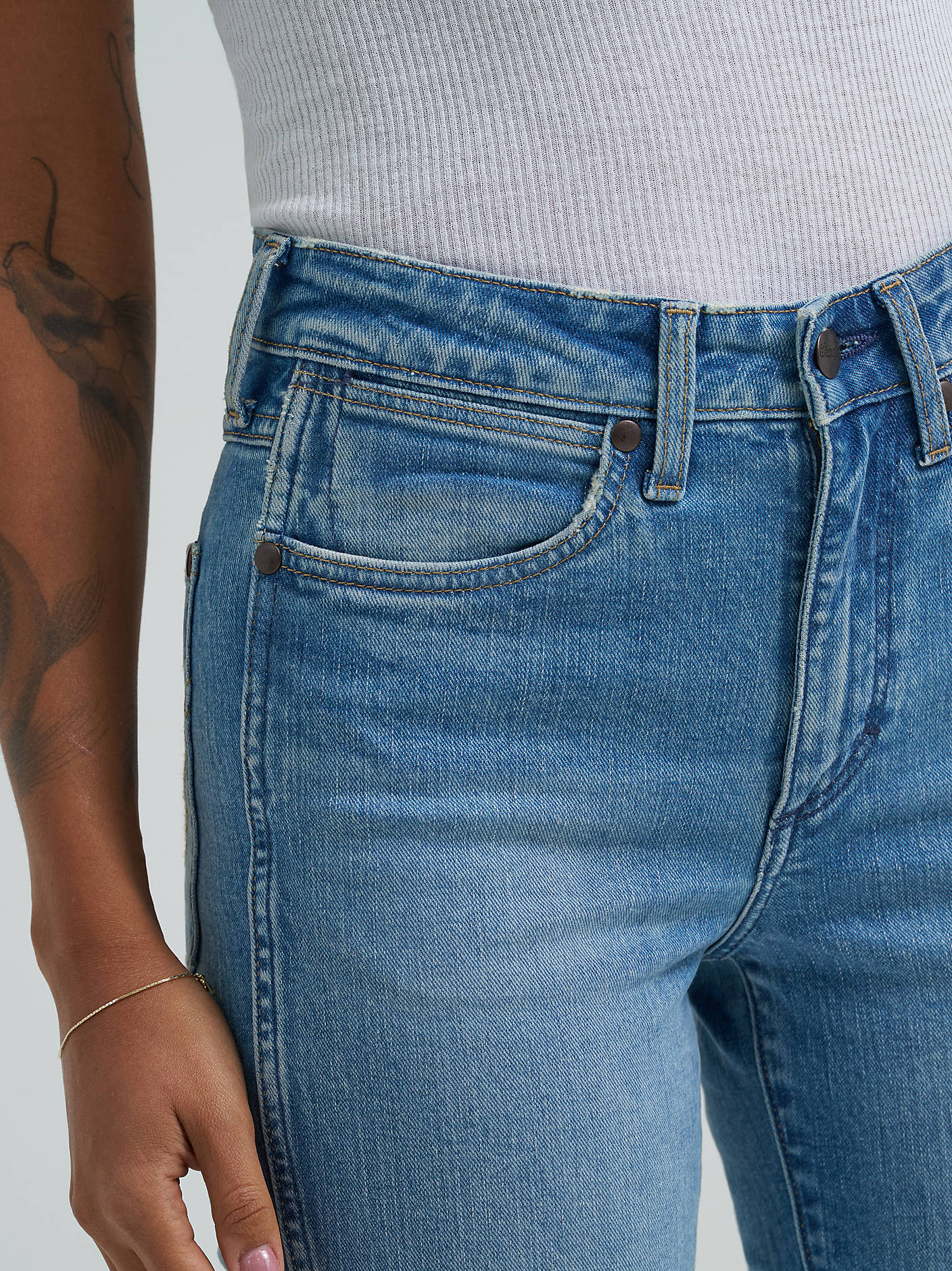 Wrangler Dusty Light Bootcut Jeans