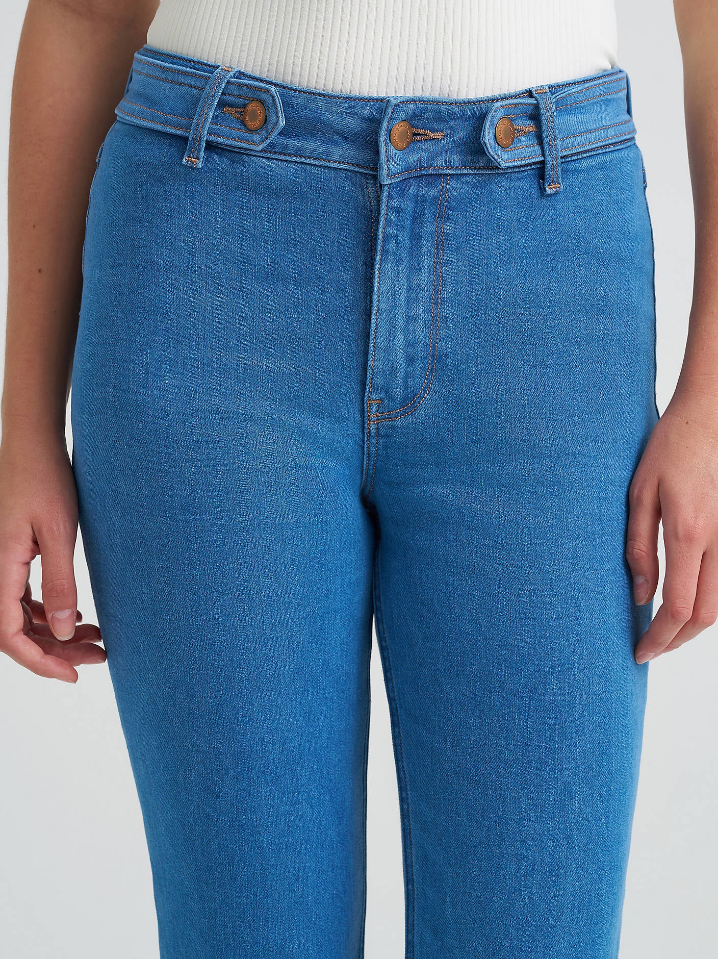 Wrangler Daytona Belted Flare