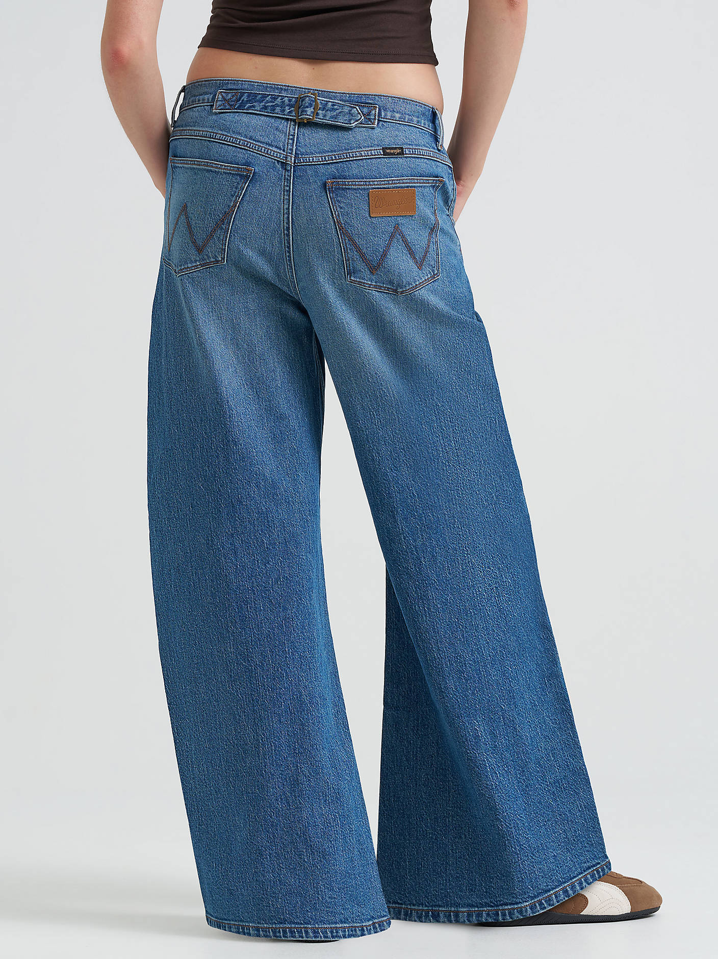 Wrangler Stormy Dust Barrel Jeans