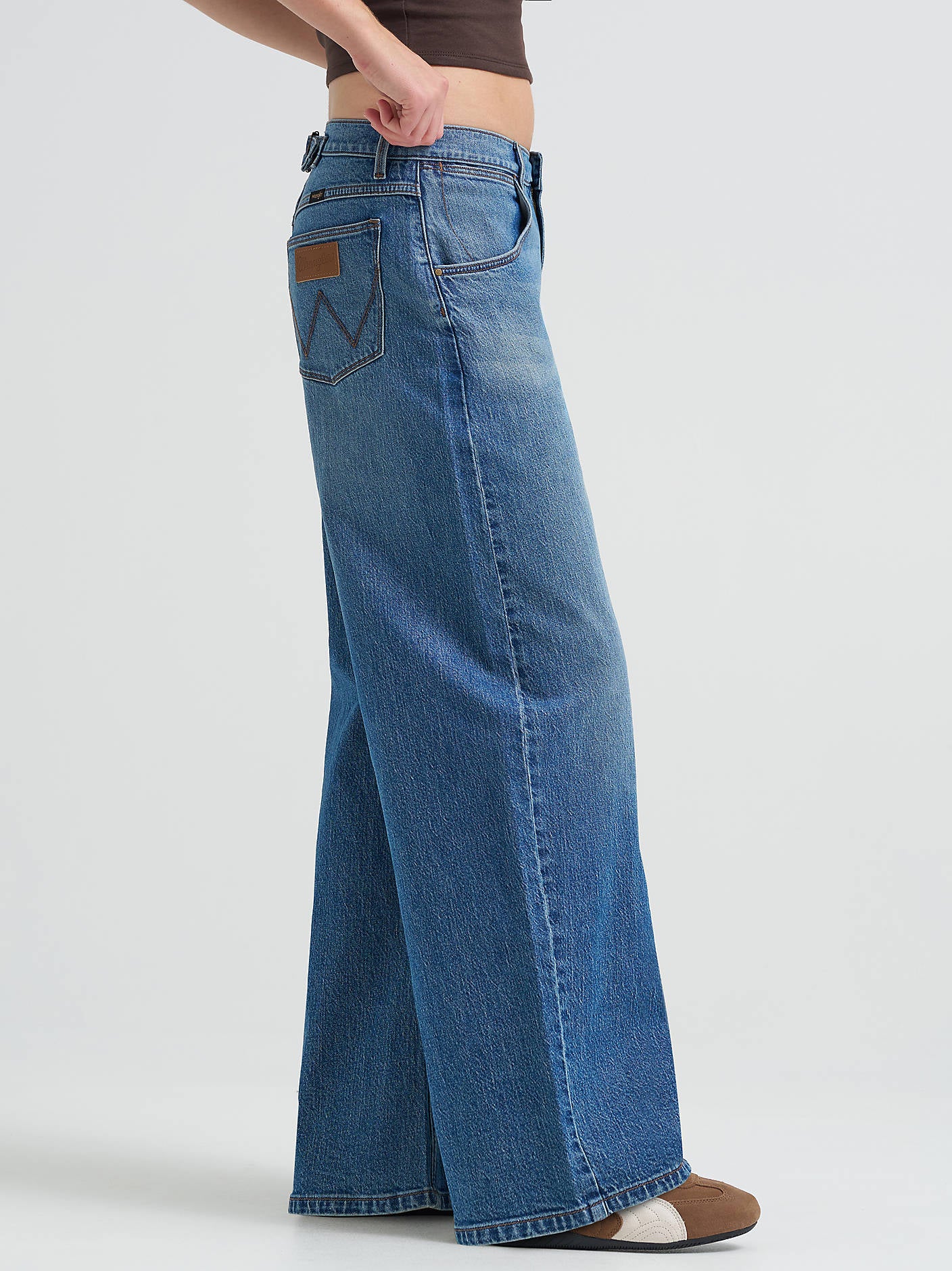 Wrangler Stormy Dust Barrel Jeans