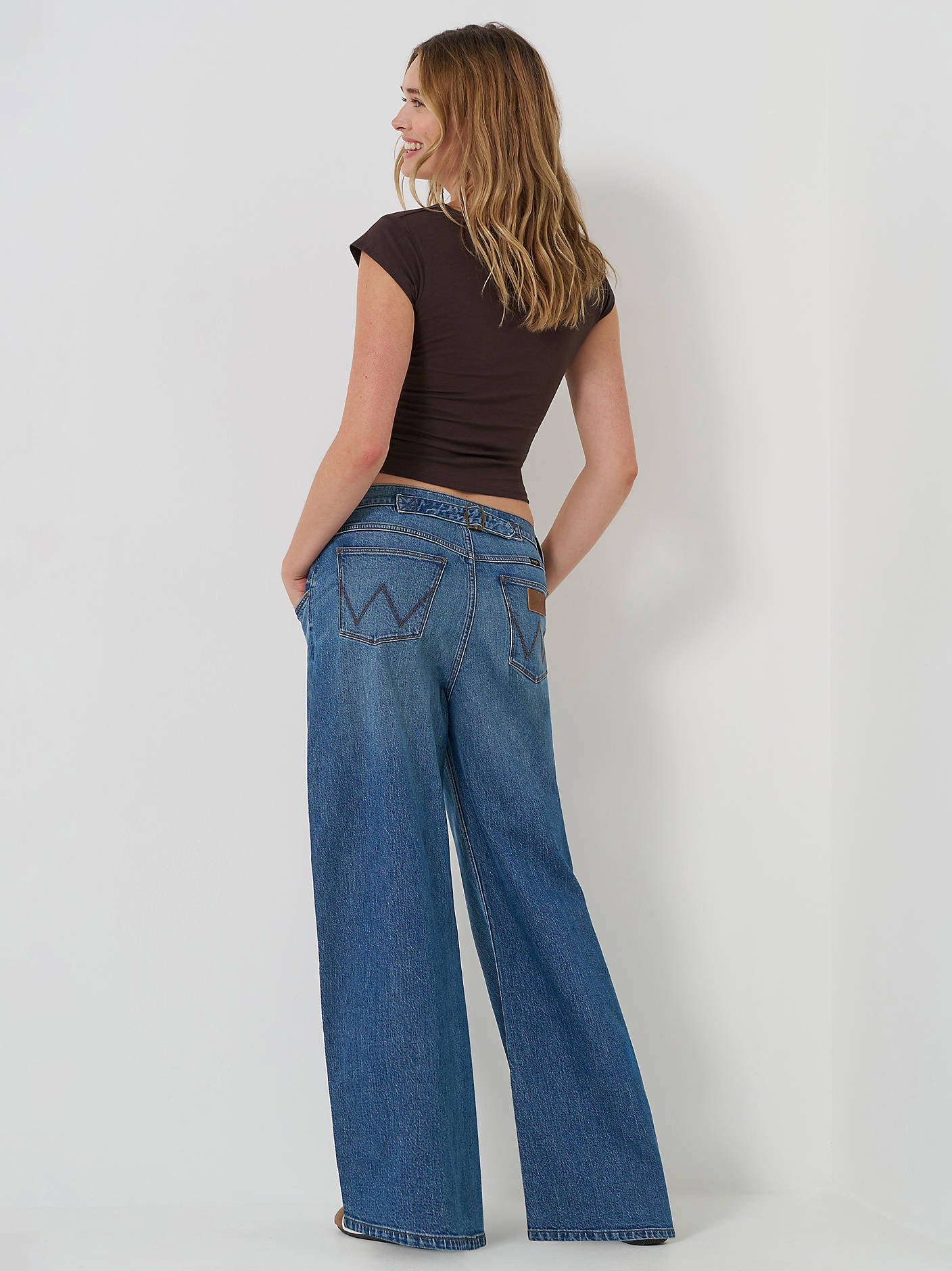 Wrangler Stormy Dust Barrel Jeans