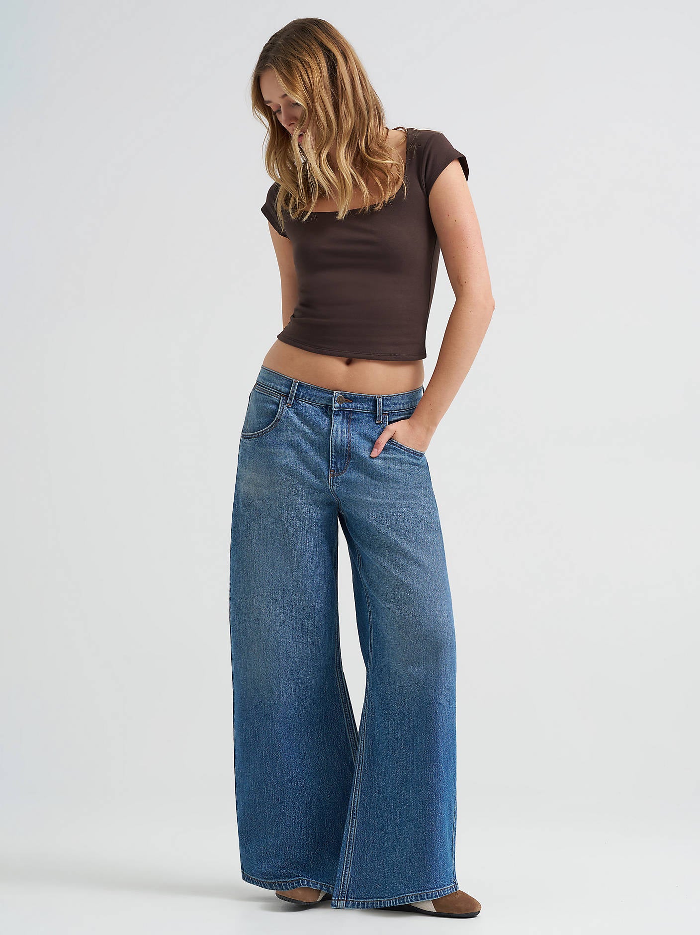 Wrangler Stormy Dust Barrel Jeans