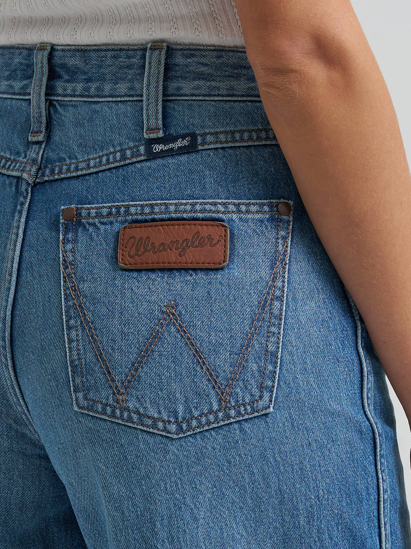 Wrangler Punchy Turnt Light Wide Leg Jeans
