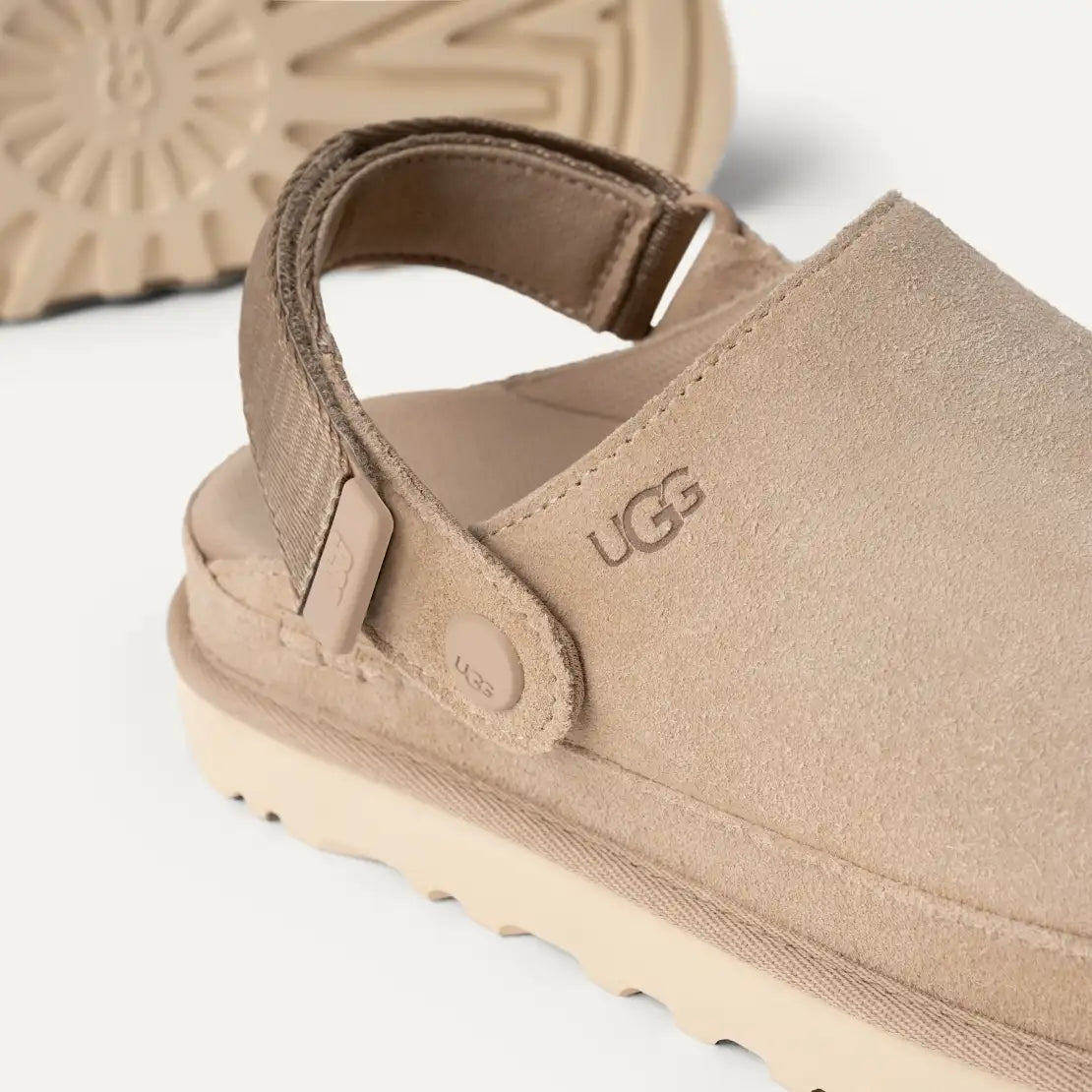 UGG™ Goldenstar Clog Sand Women's