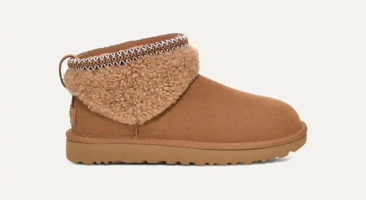 UGG™ Classic Mini Maxi Curly Chestnut