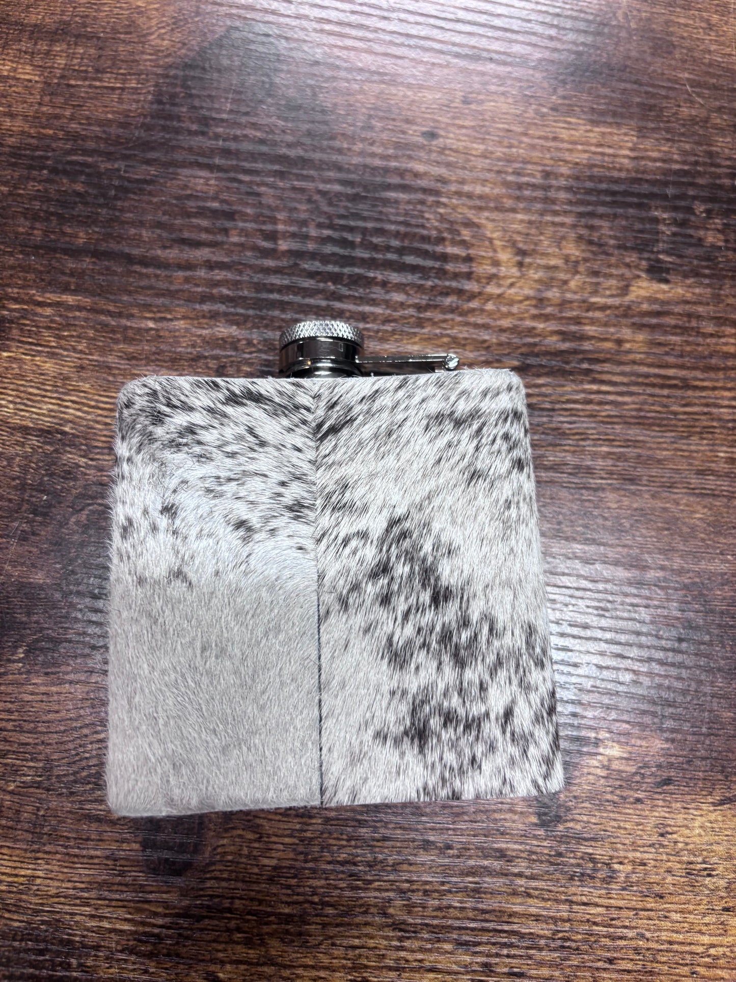 Cowhide Stainless Steel Flask 6oz Swirl White