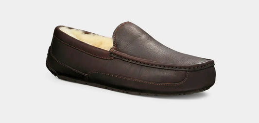 UGG™ Ascot Leather Slipper Dark Spice