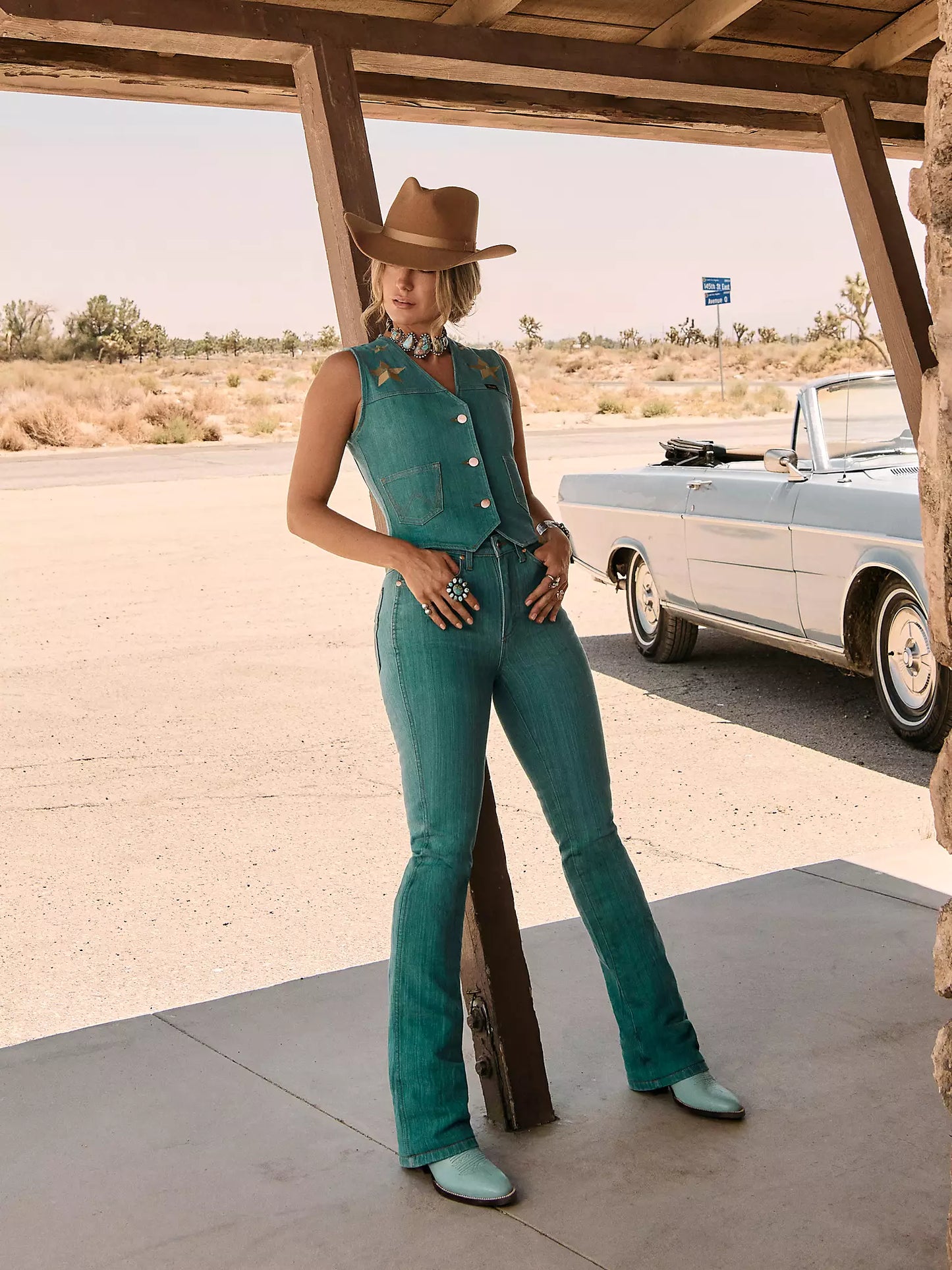 Wrangler Lainey Boot Hugger Turquoise