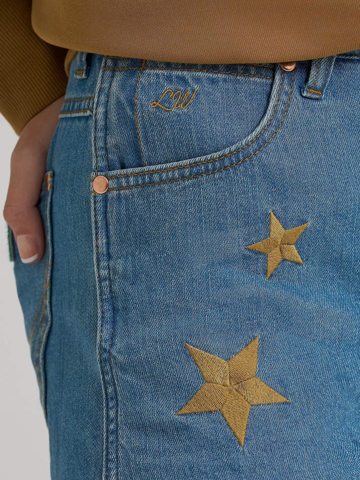 Wrangler Lainey Cowboy Embroidered Shorts