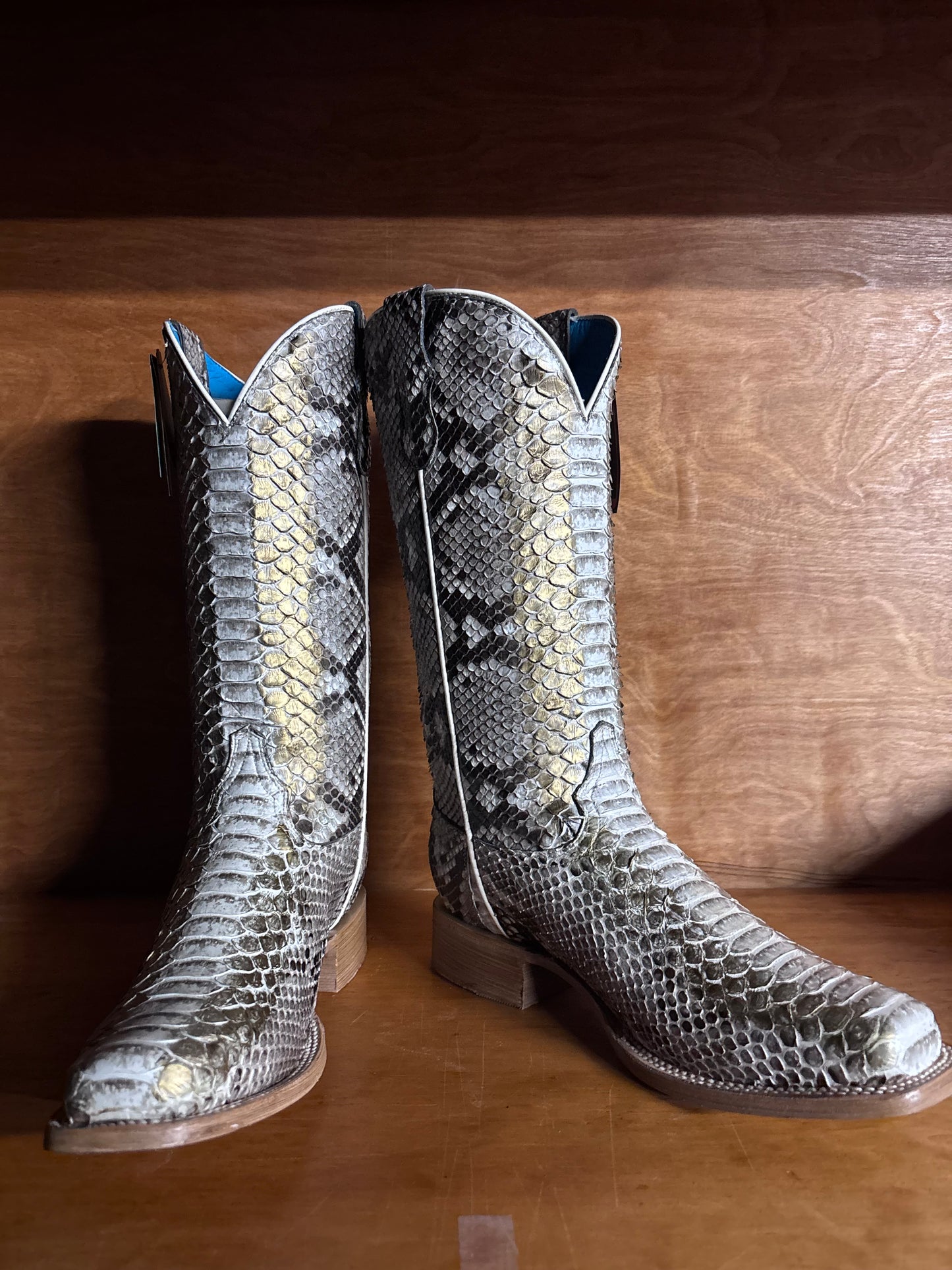 Roper White Snow & Gold Women's Boots
