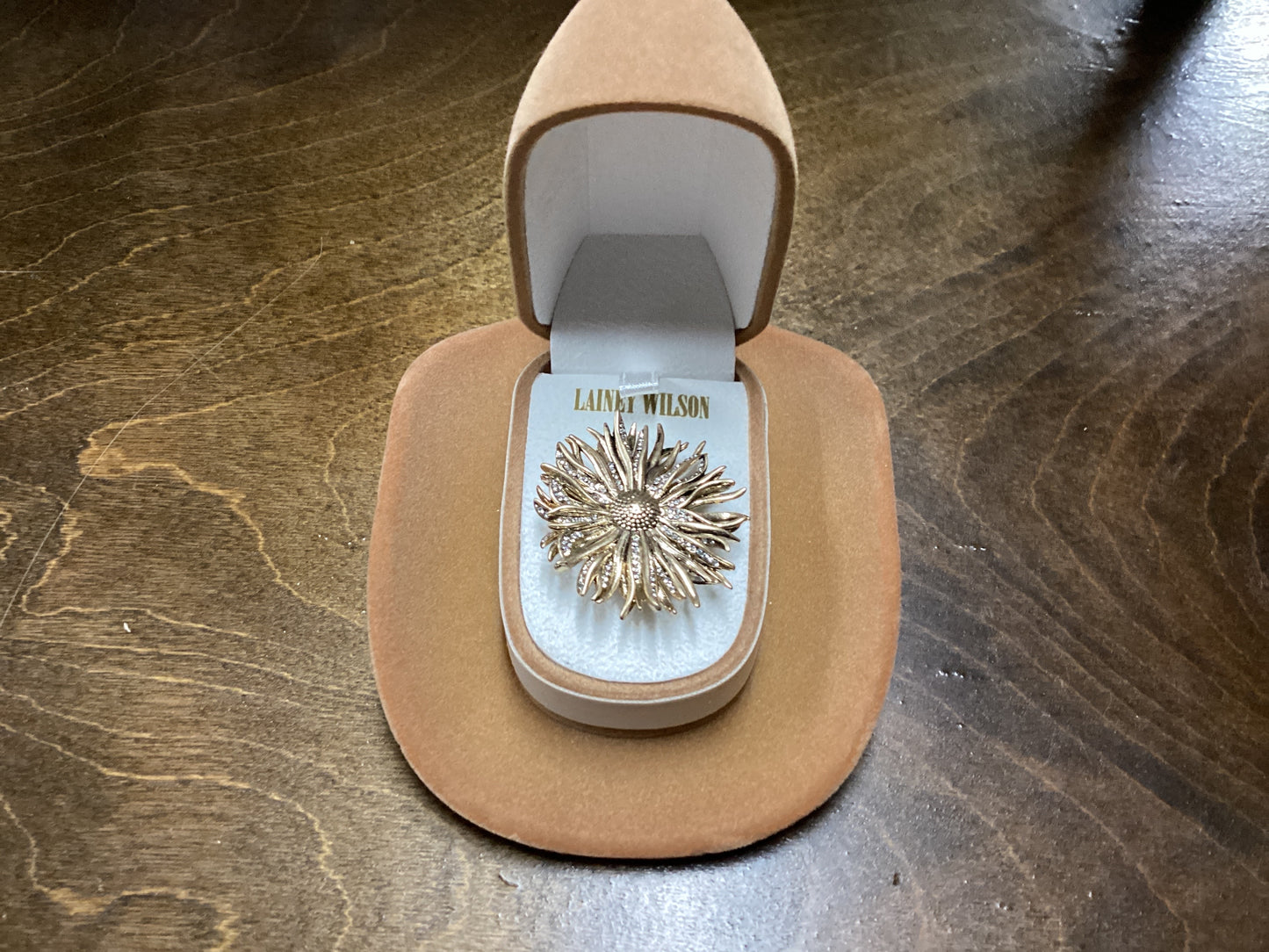 Lainey Wilson Golden Daisy Ring