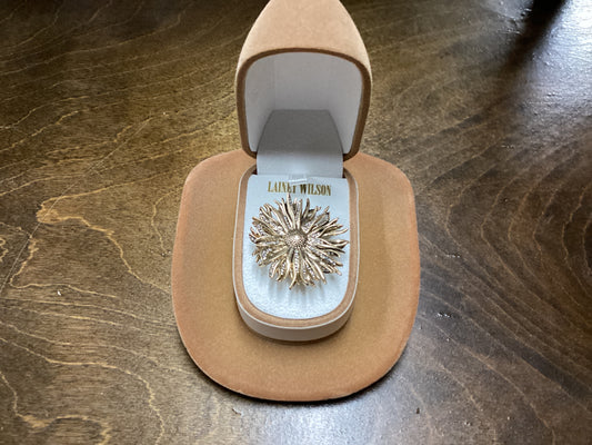 Lainey Wilson Golden Daisy Ring