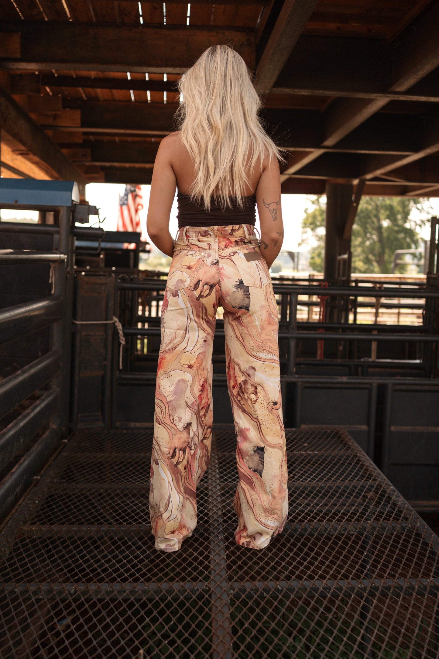 Lainey Wilson Punchy Rose Wild Horses