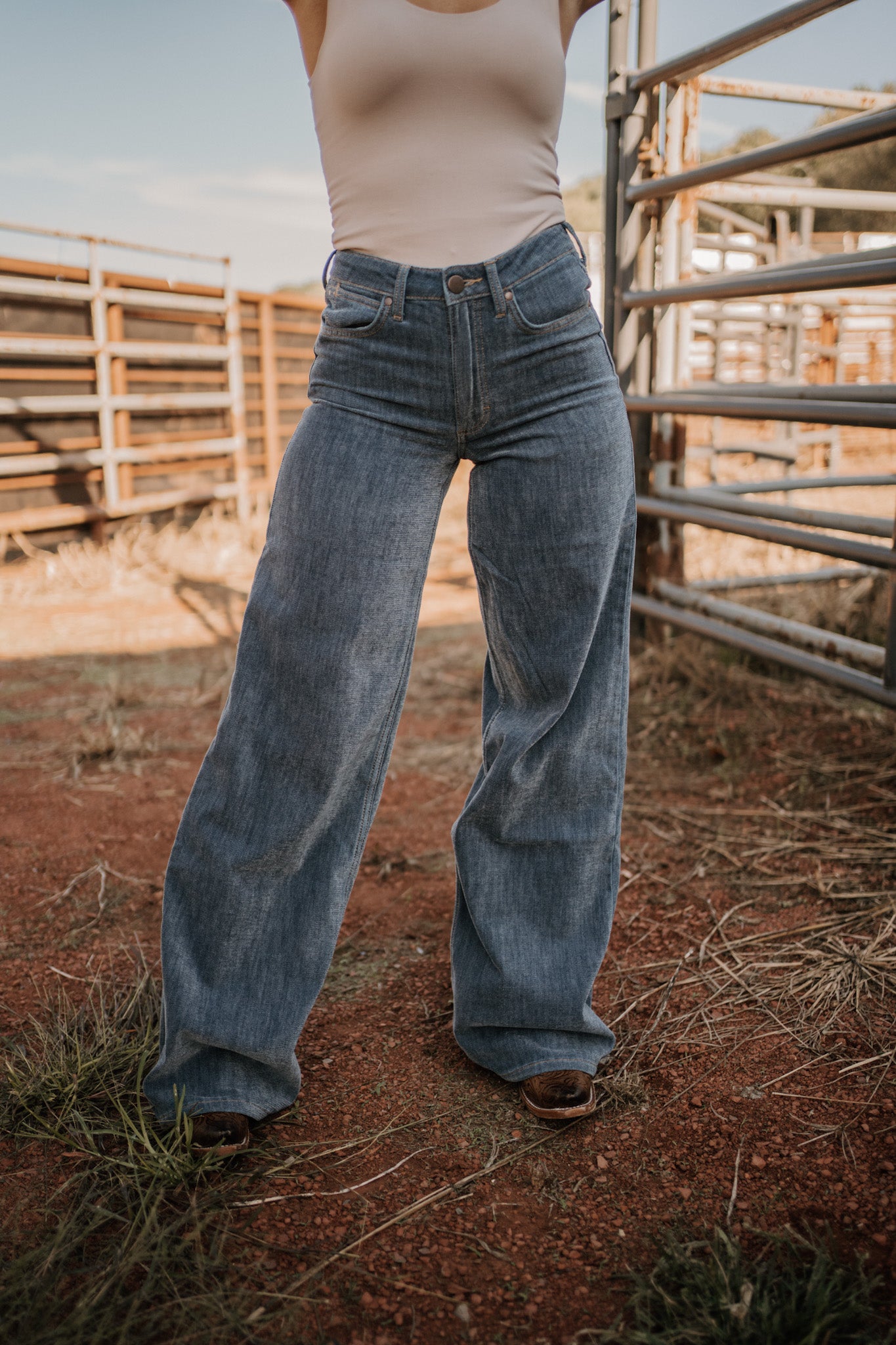 Wrangler Punchy Sueded Wide Leg – Wiseman's Western